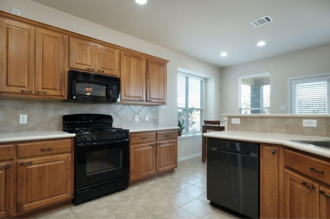 219 Tulip Trail Bnd, Cedar Park, TX 78613