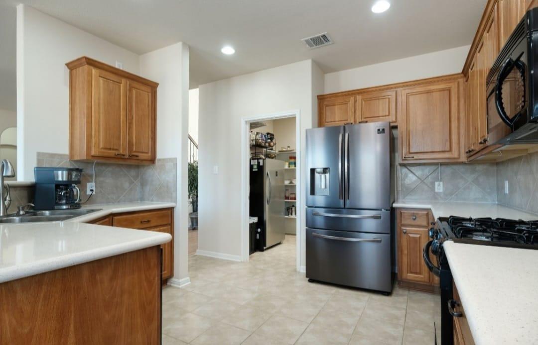 219 Tulip Trail Bnd, Cedar Park, TX 78613