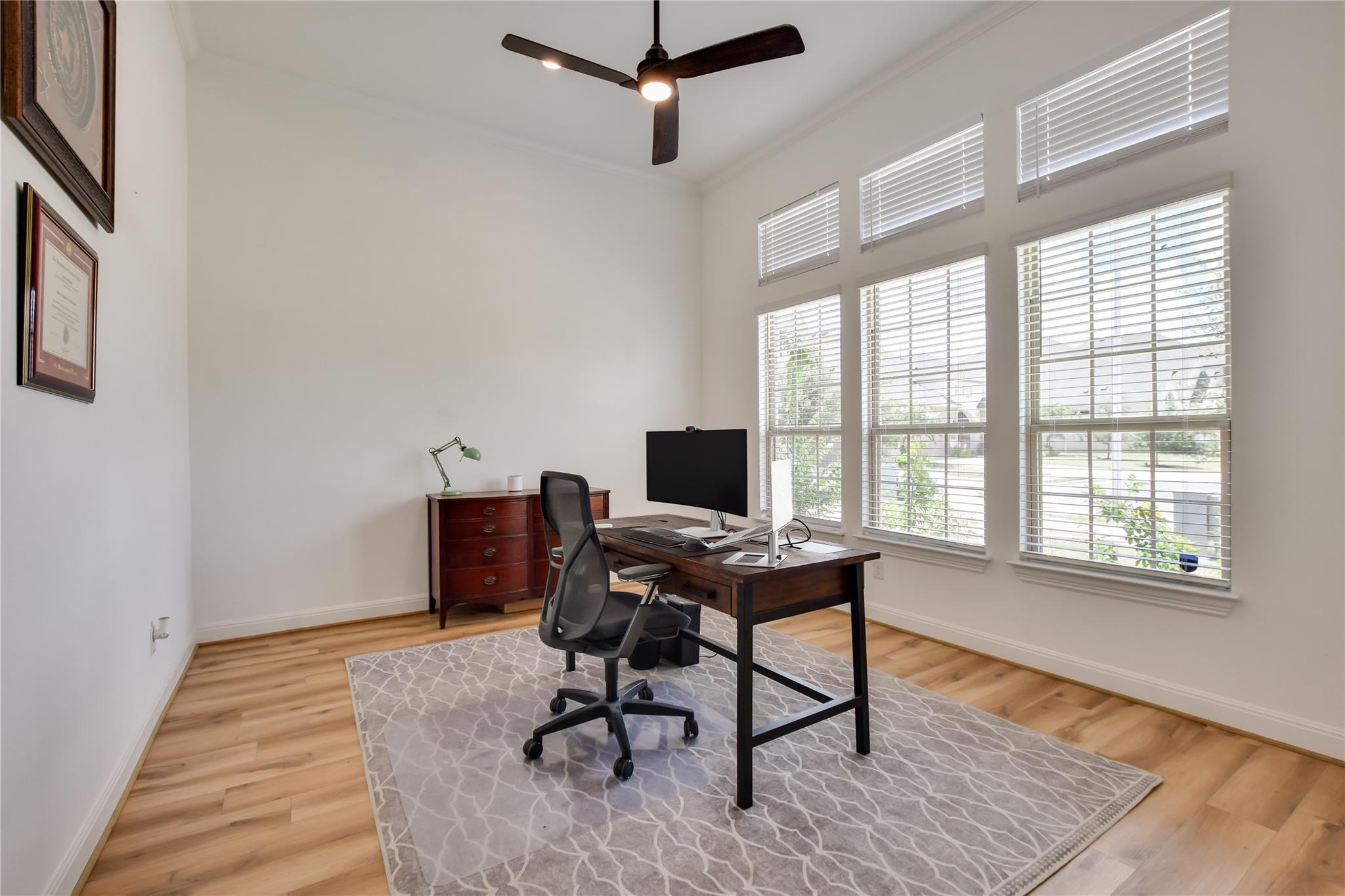 373 Washington Dr, Kyle, TX 78640