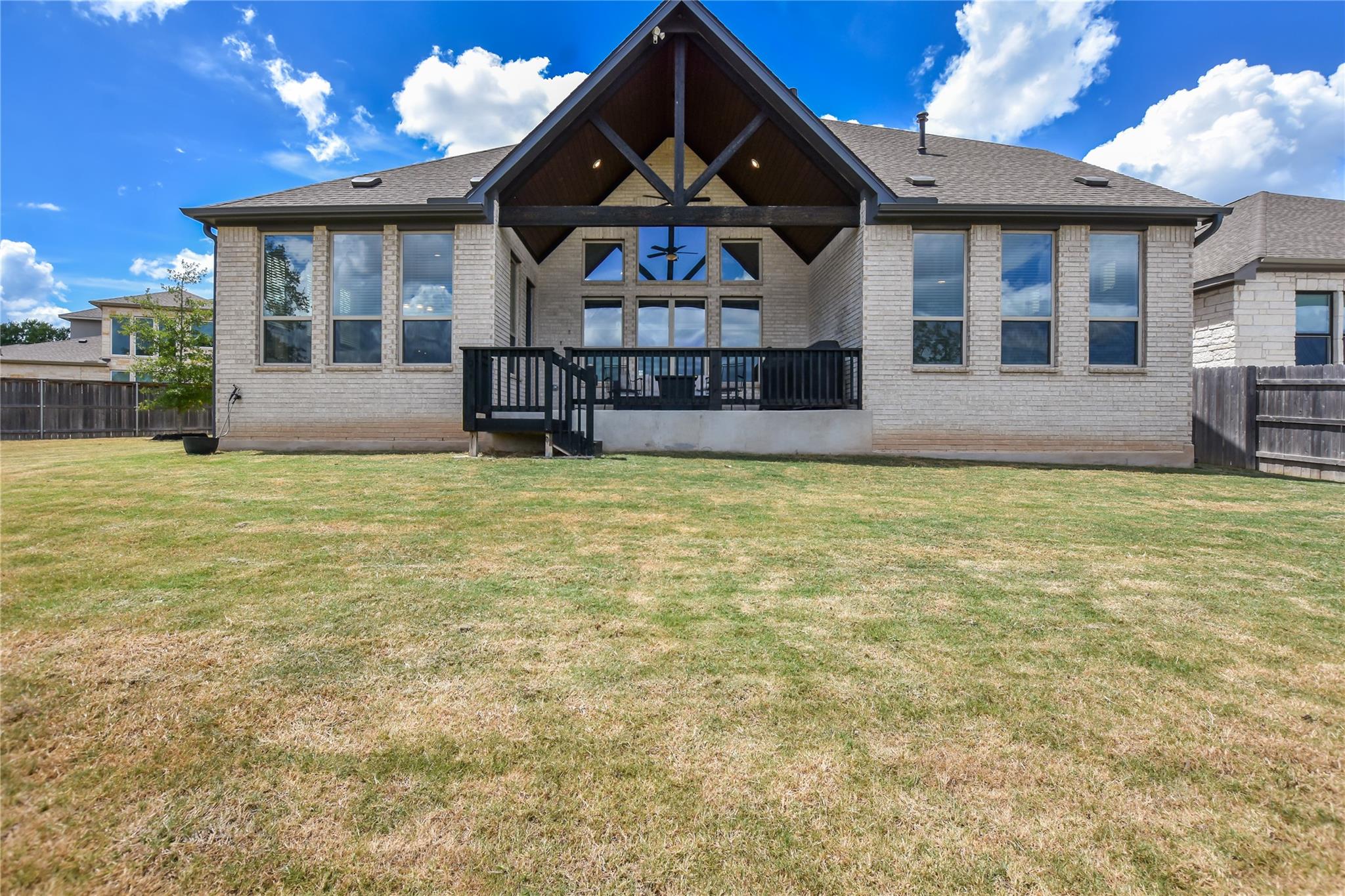 373 Washington Dr, Kyle, TX 78640