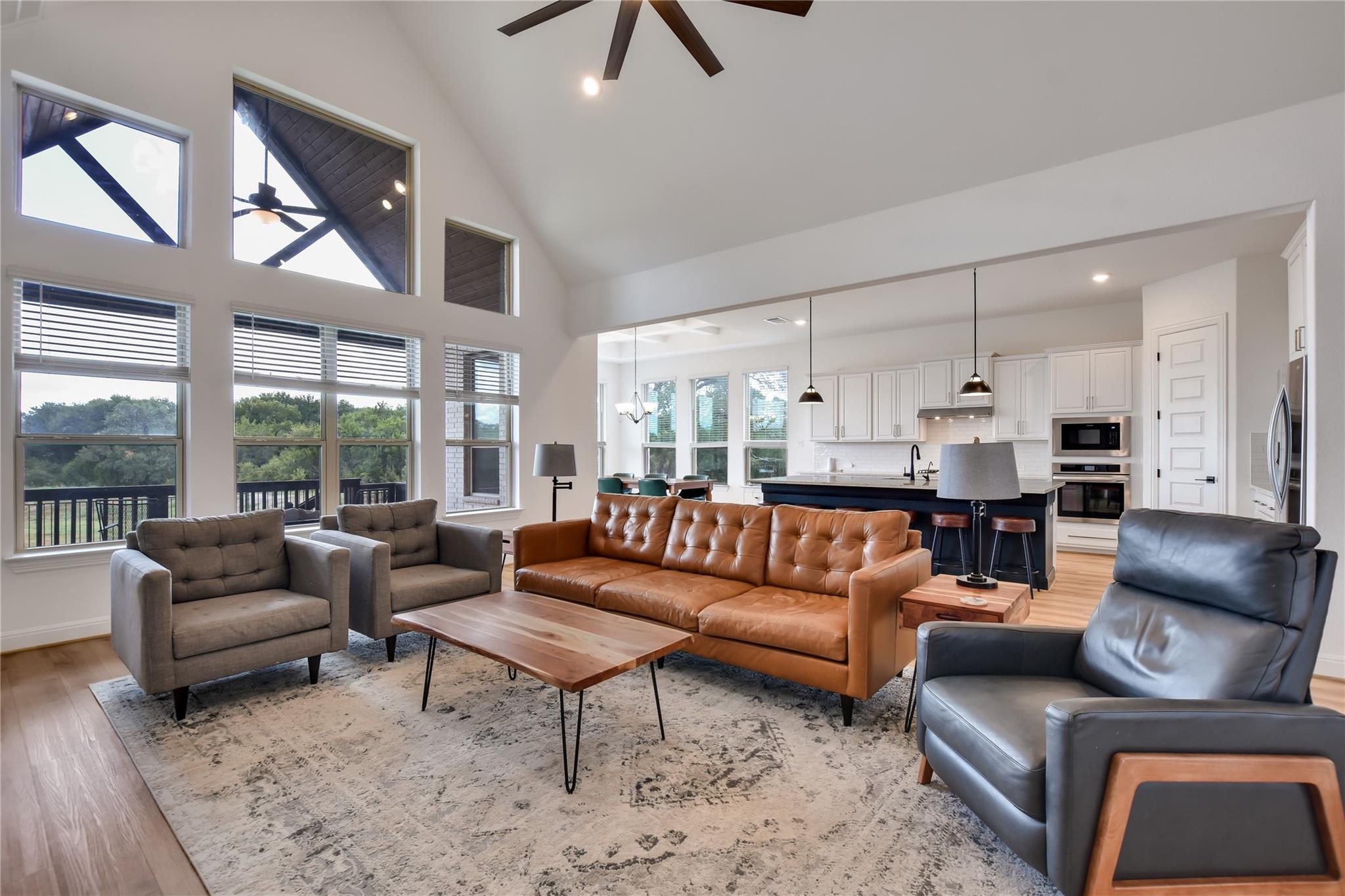 373 Washington Dr, Kyle, TX 78640