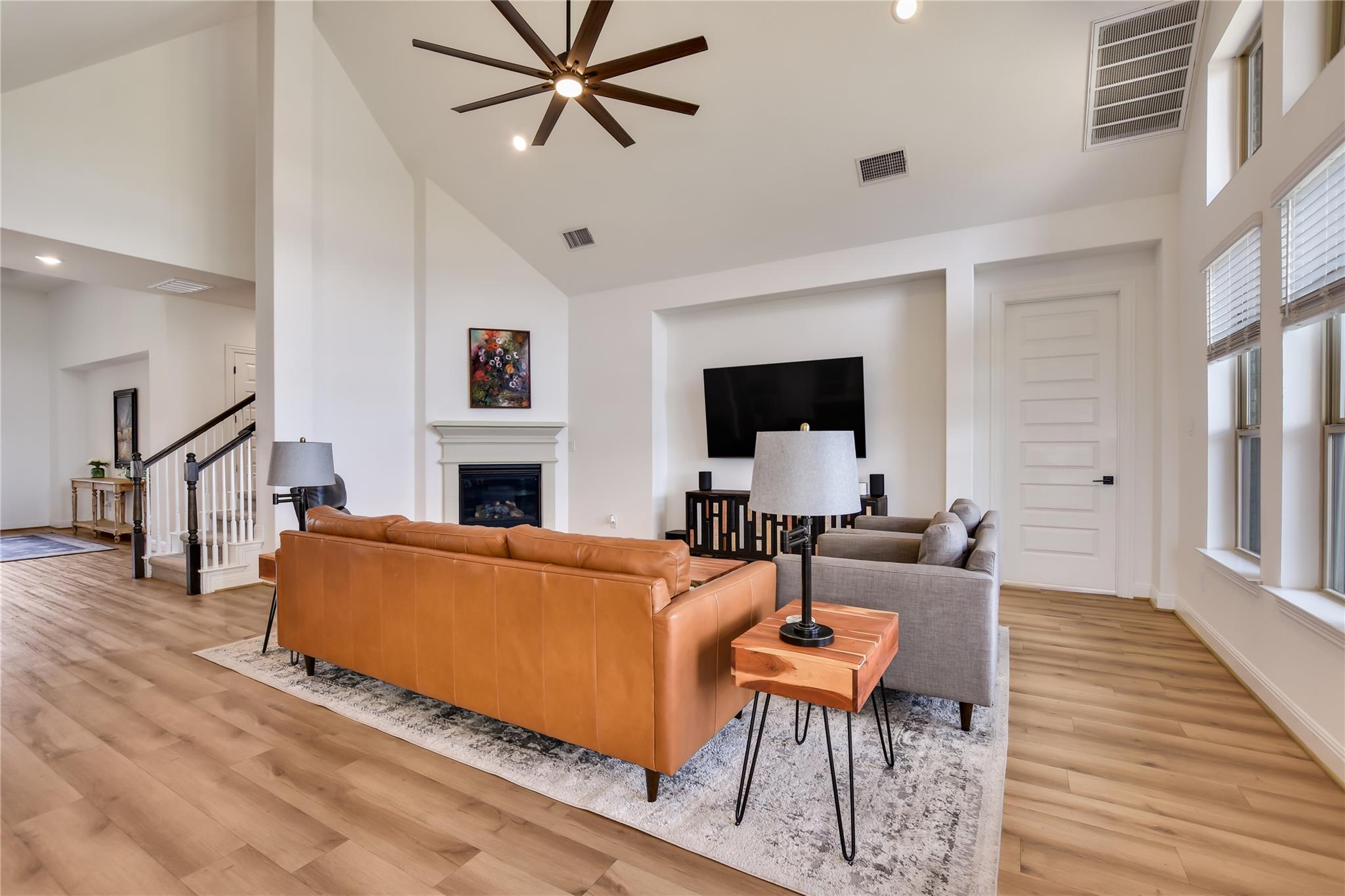 373 Washington Dr, Kyle, TX 78640