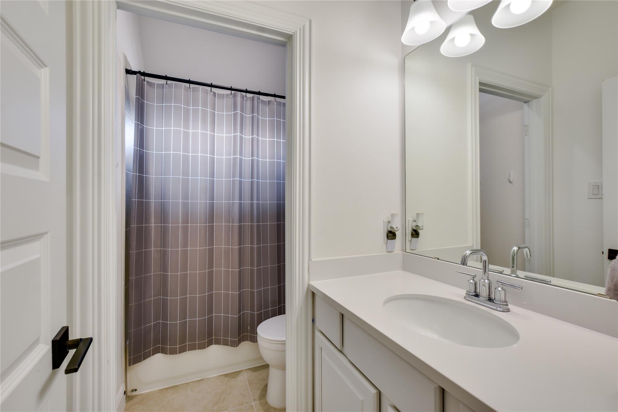 373 Washington Dr, Kyle, TX 78640