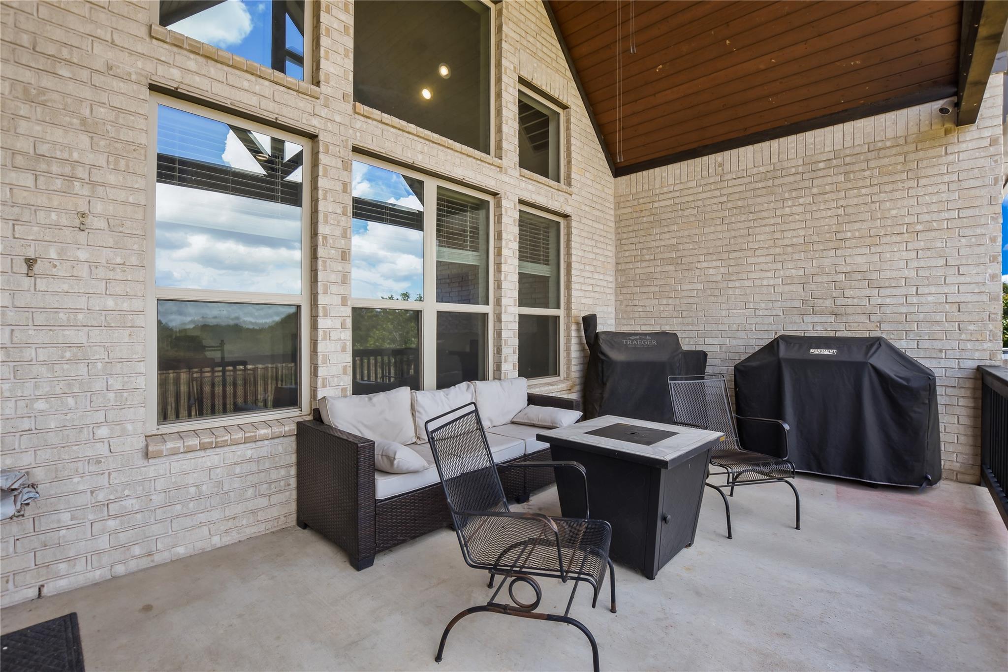 373 Washington Dr, Kyle, TX 78640