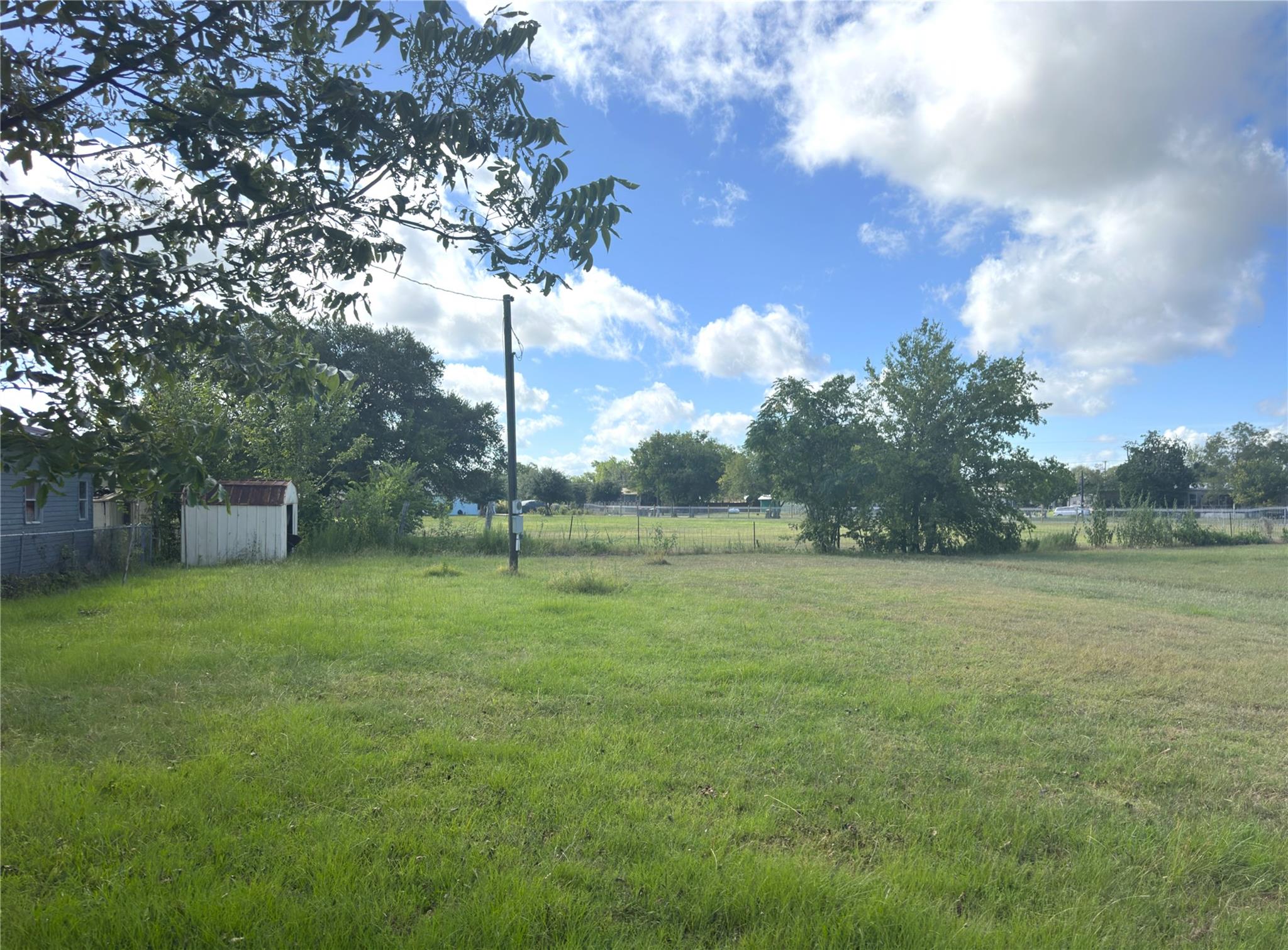 1112 Old Nails Creek Rd, Giddings, TX 78942