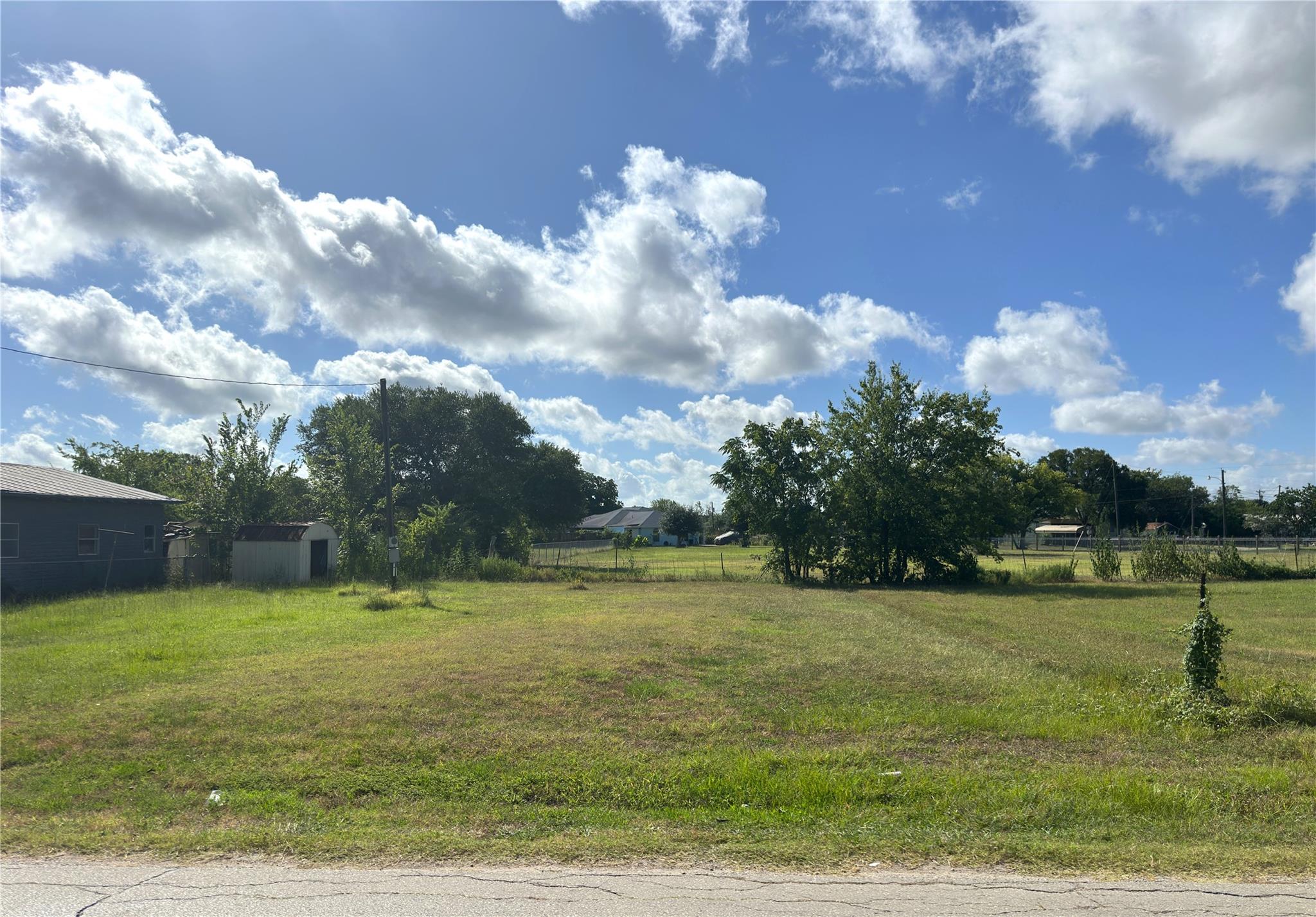 1112 Old Nails Creek Rd, Giddings, TX 78942