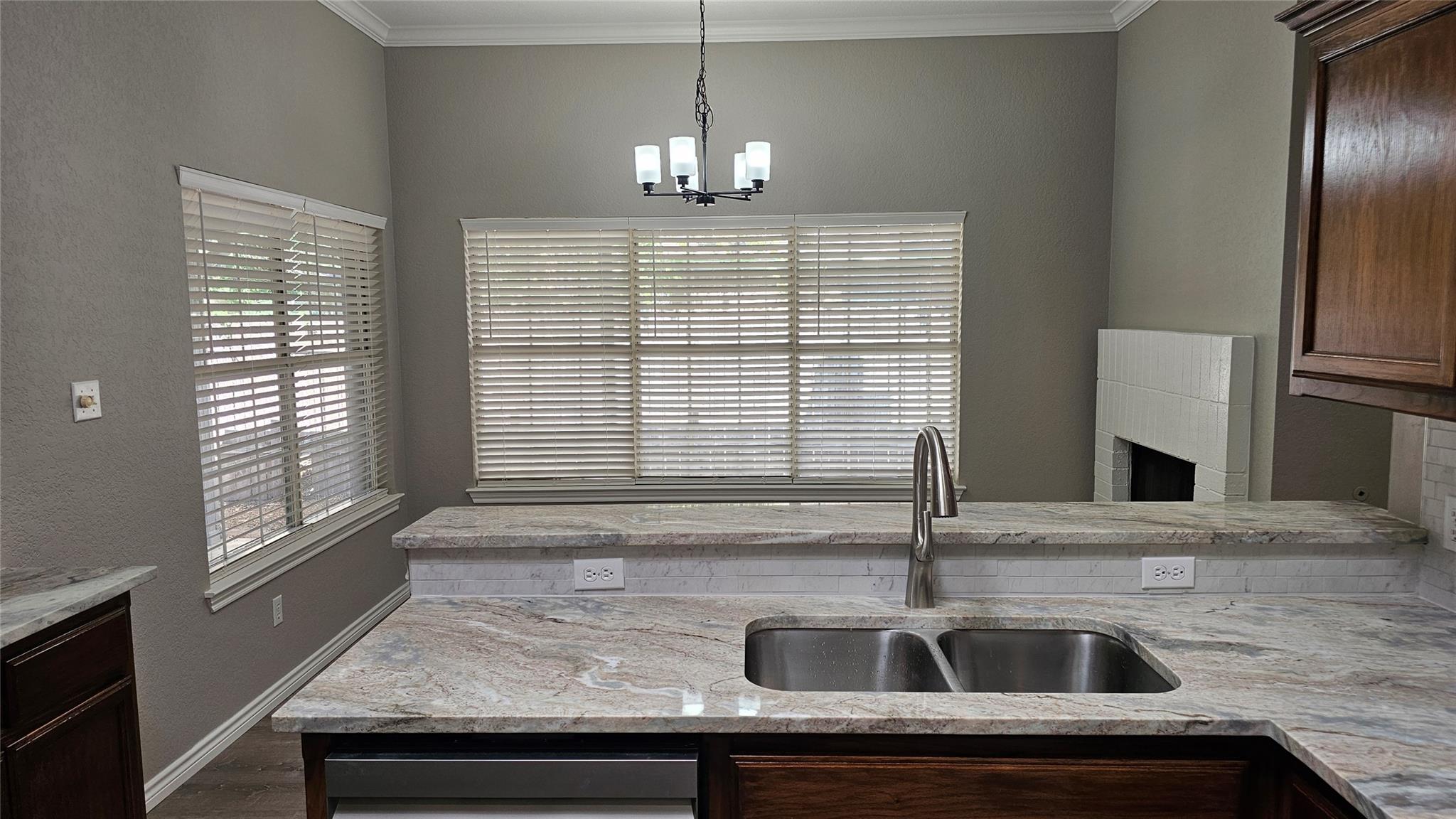 2320 Sycamore Trl, Round Rock, TX 78664