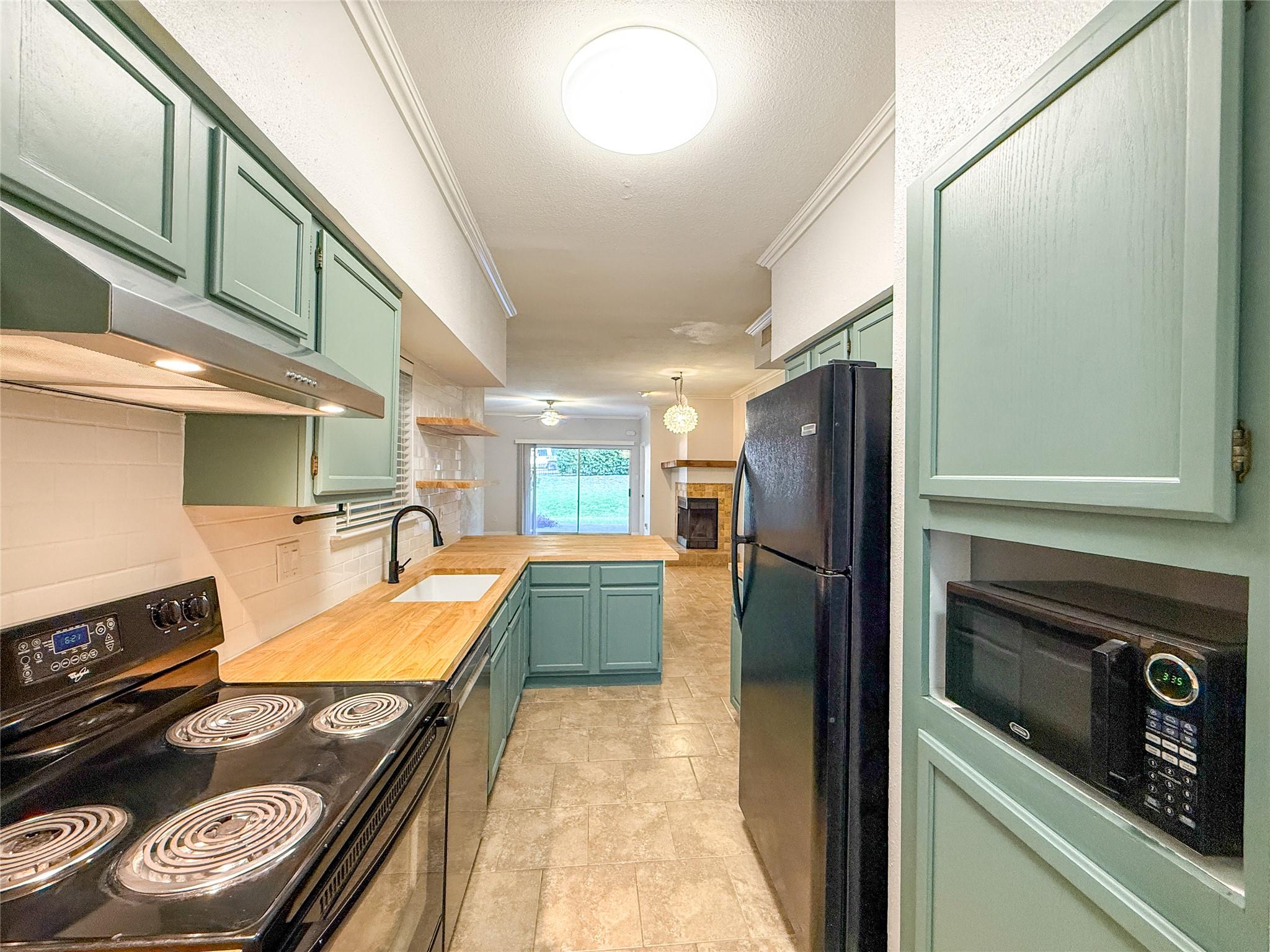 2450 Wickersham Ln # 103, Austin, TX 78741