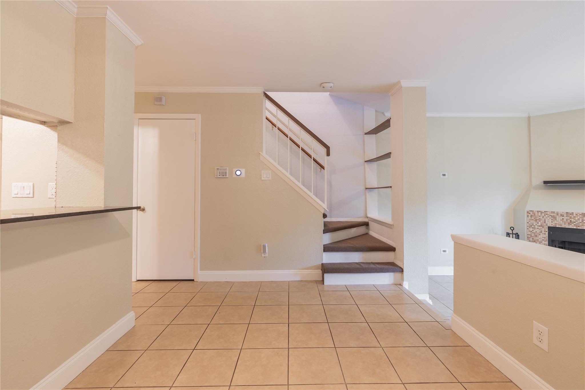 1411 Gracy Farms Ln # 121, Austin, TX 78758