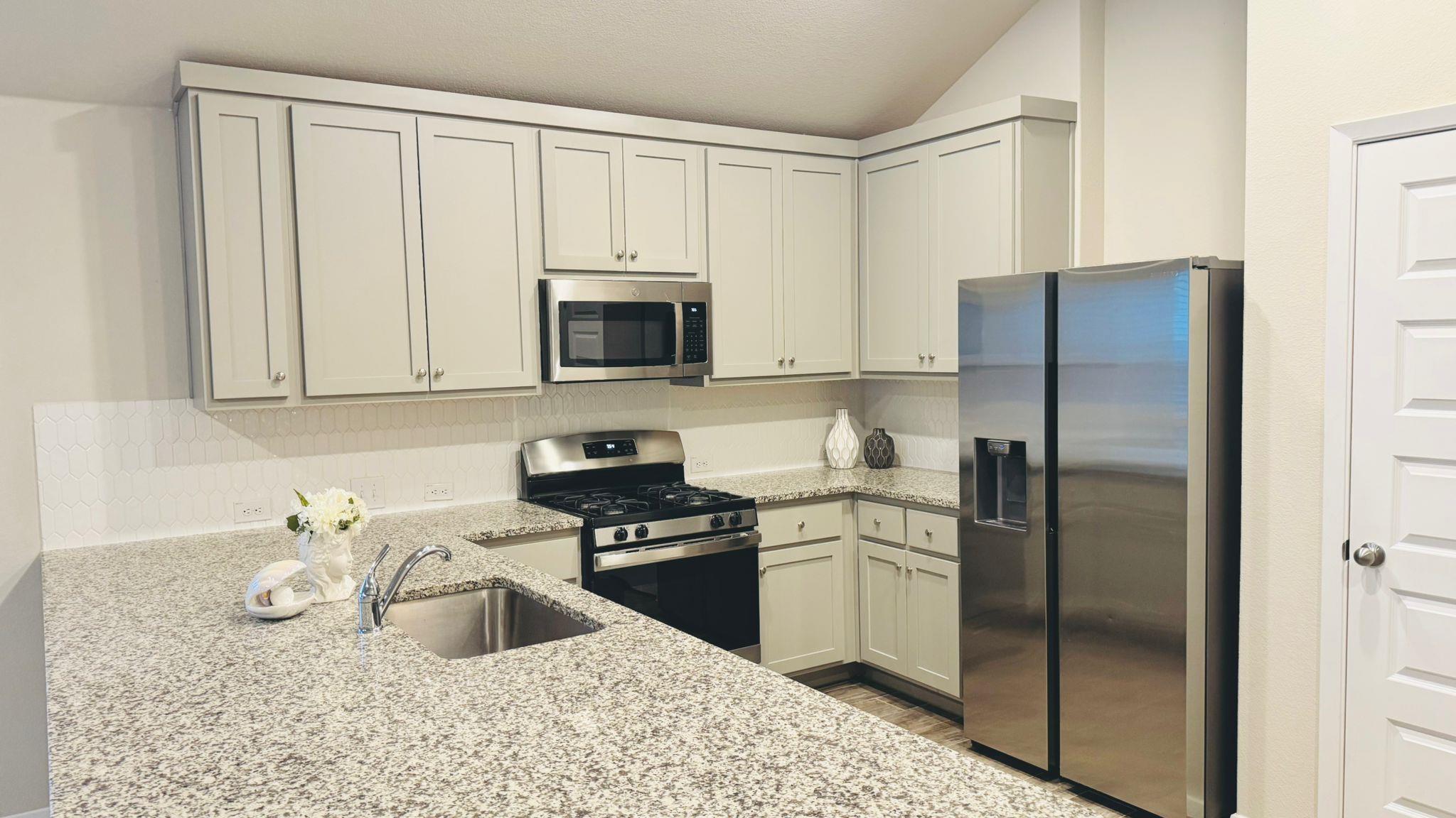 212 Rollingwood Dr, San Marcos, TX 78666