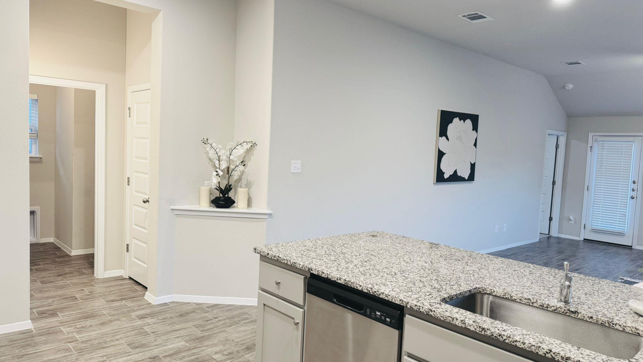 212 Rollingwood Dr, San Marcos, TX 78666