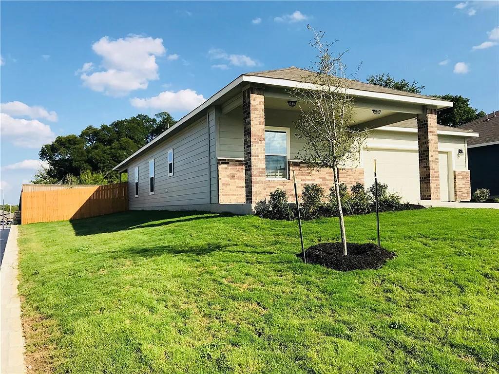13813 Harrisglenn Dr, Pflugerville, TX 78660