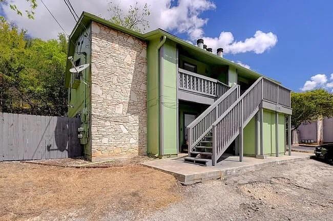 801 Bracewood Cir # B, San Marcos, TX 78666