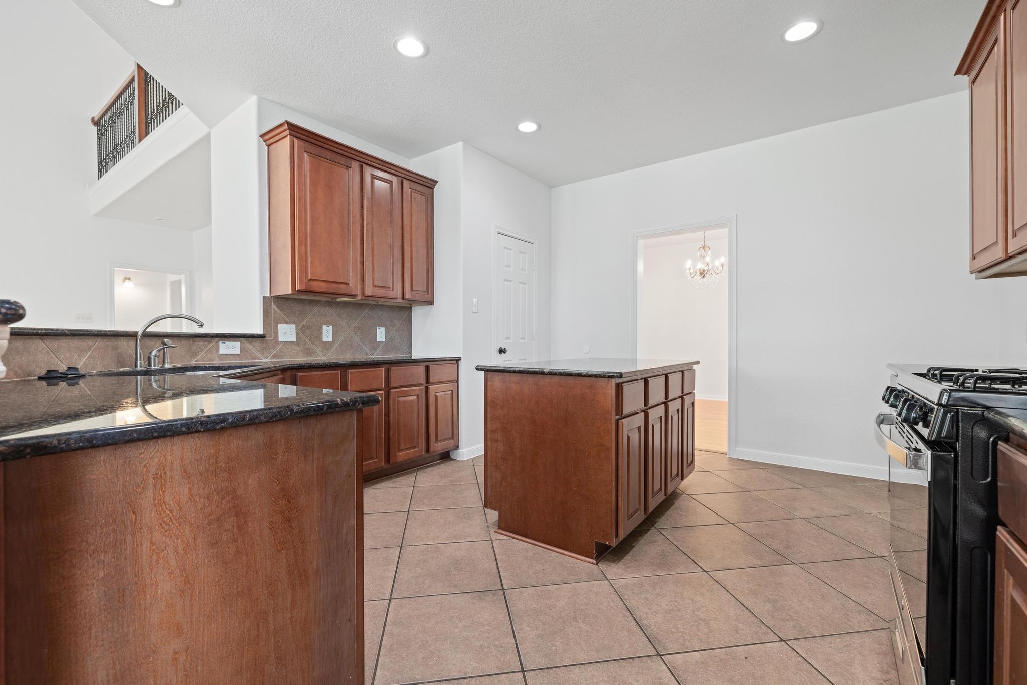 20936 Prestwick Dr # 1, Hutto, TX 78634