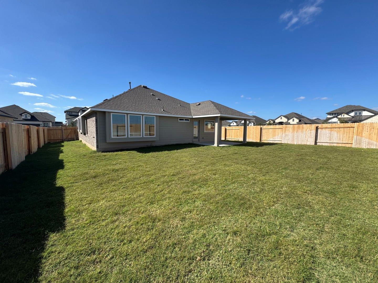 3729 Pin Oak Hills, Seguin, TX 78155