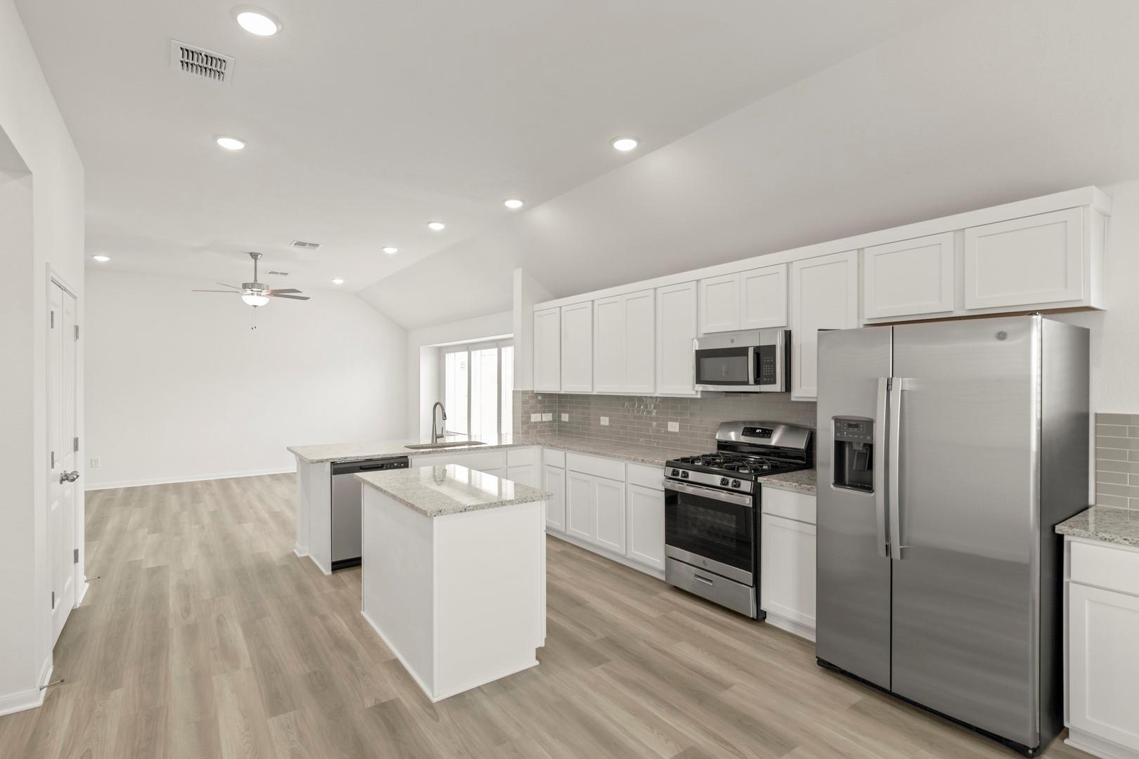 3729 Pin Oak Hills, Seguin, TX 78155