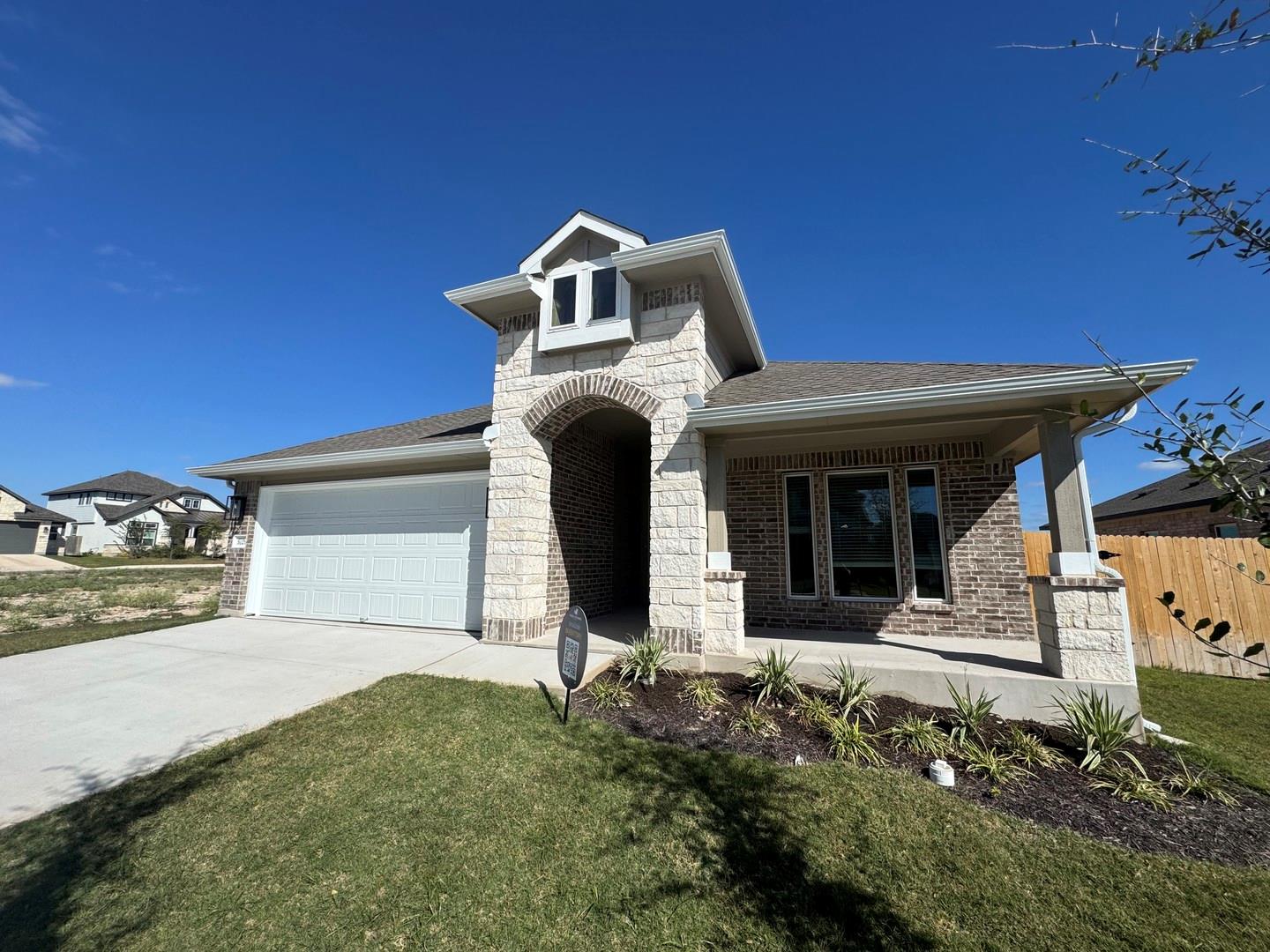 3729 Pin Oak Hills, Seguin, TX 78155