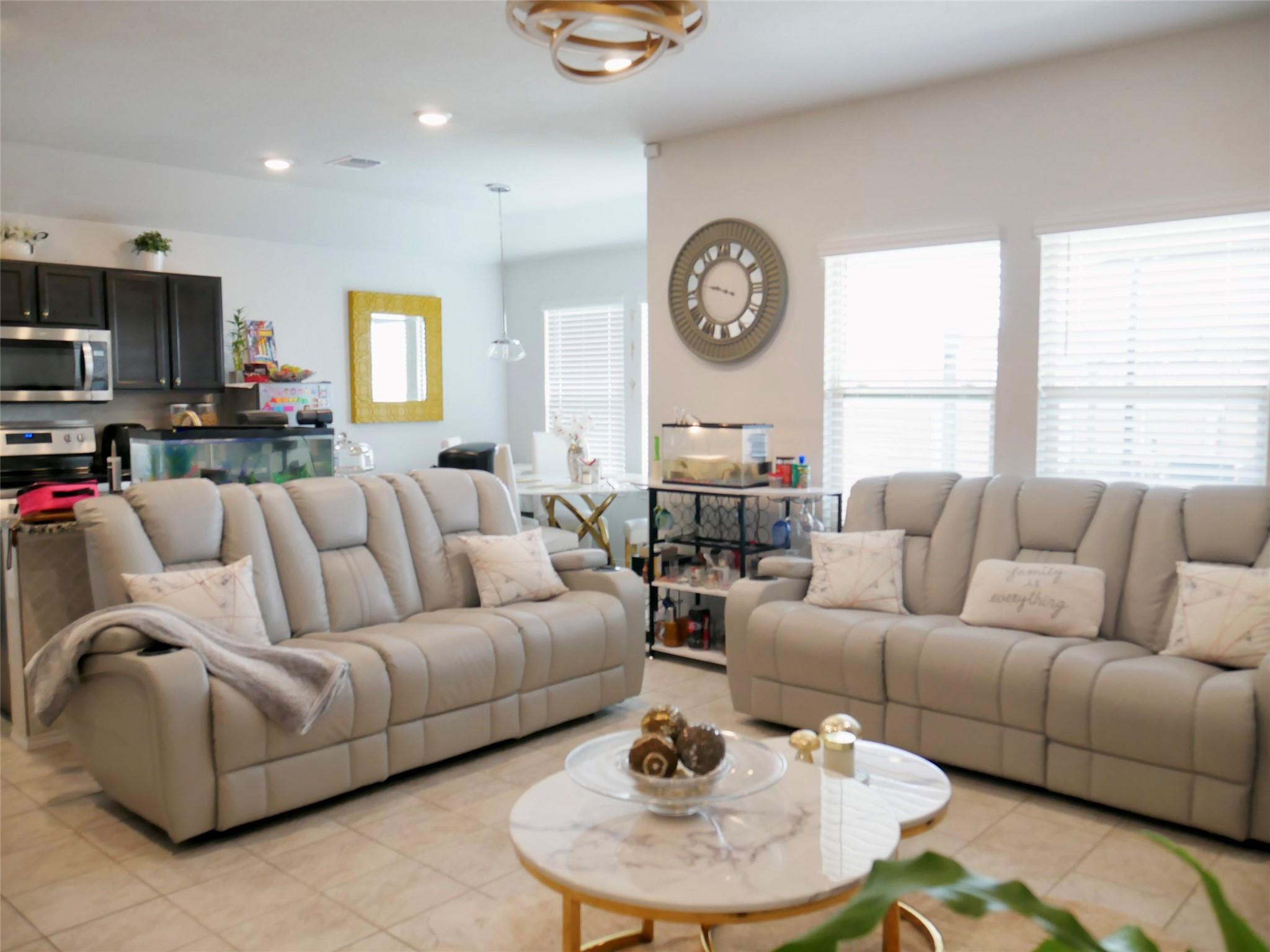 524 Taggart Trl, Jarrell, TX 76537