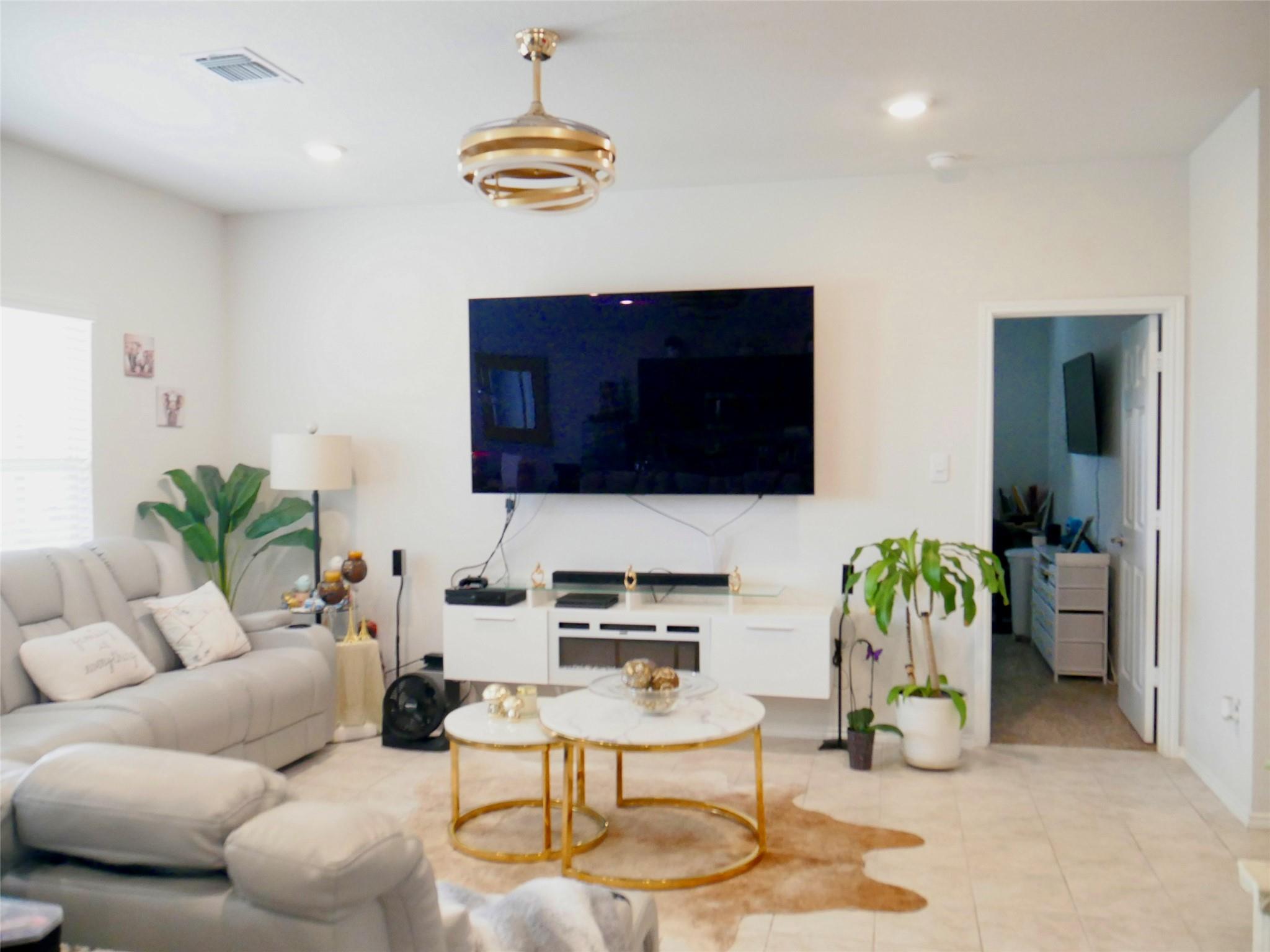 524 Taggart Trl, Jarrell, TX 76537