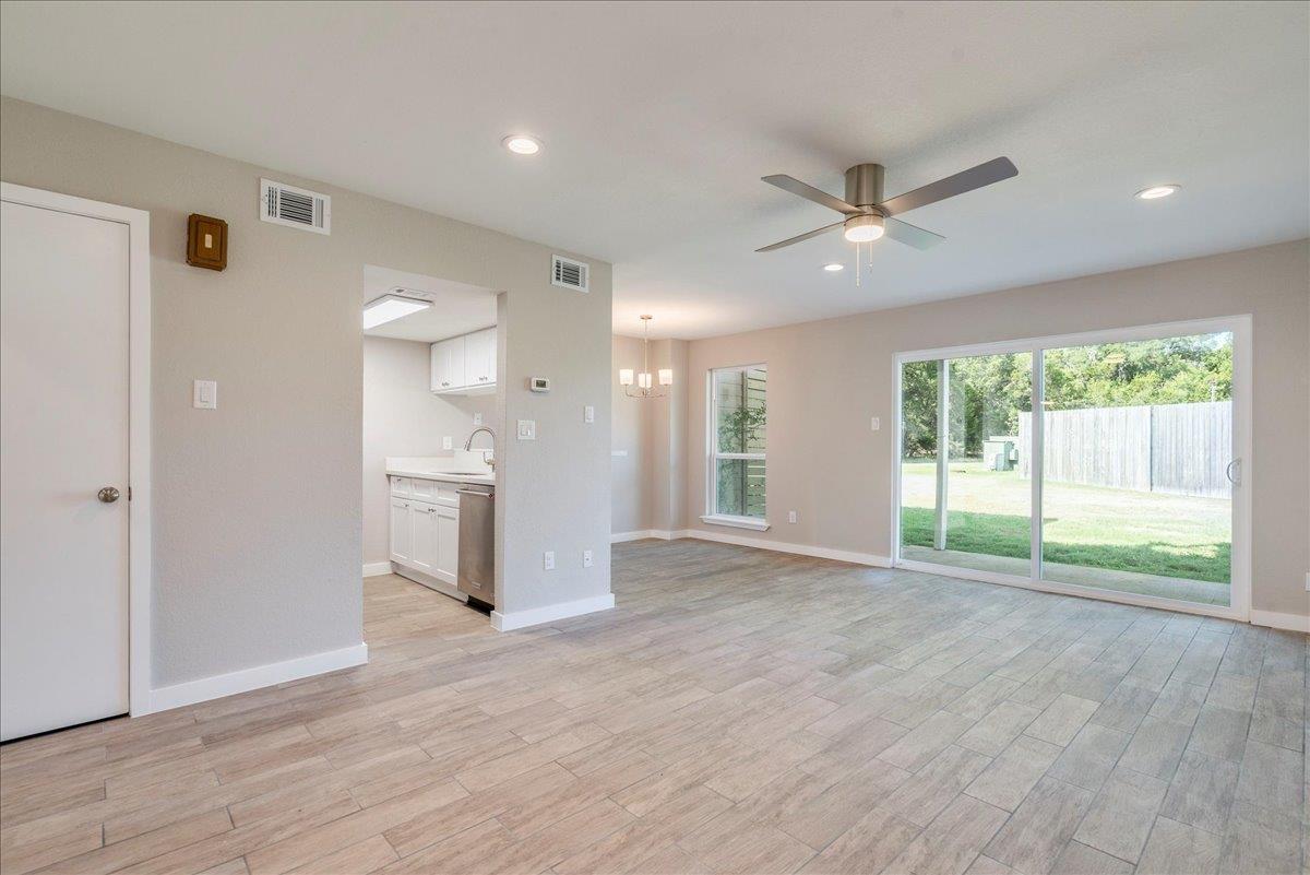 3 Cypress Fairway Vlg, Wimberley, TX 78676