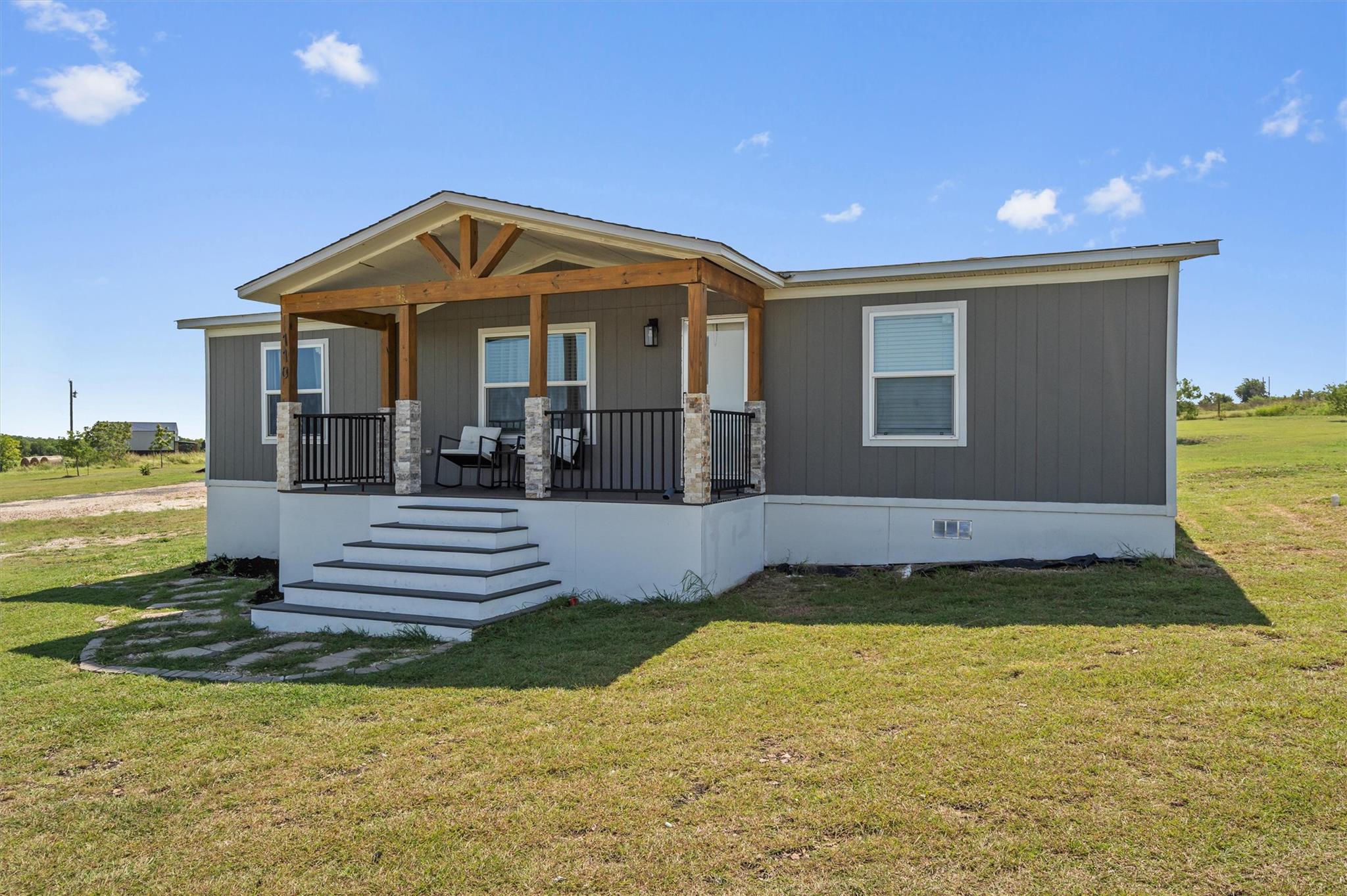 110 Pvr 965, Taylor, TX 76574