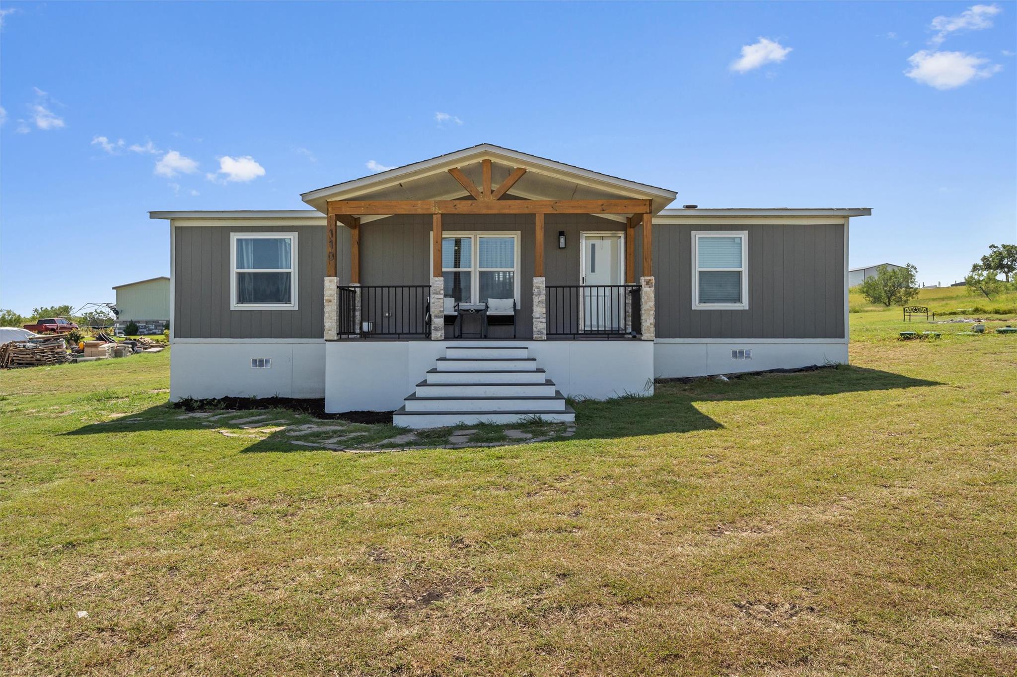 110 Pvr 965, Taylor, TX 76574