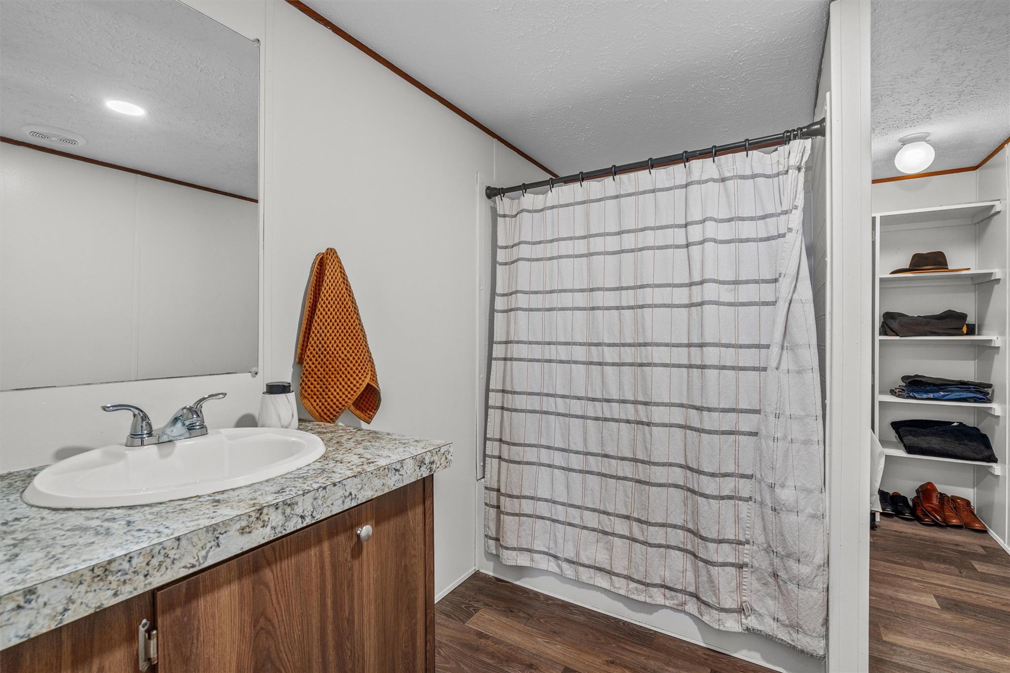 110 Pvr 965, Taylor, TX 76574