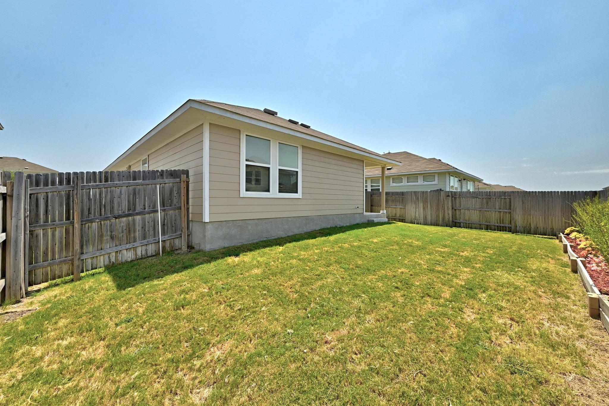 308 Black Opal Dr, Jarrell, TX 76537
