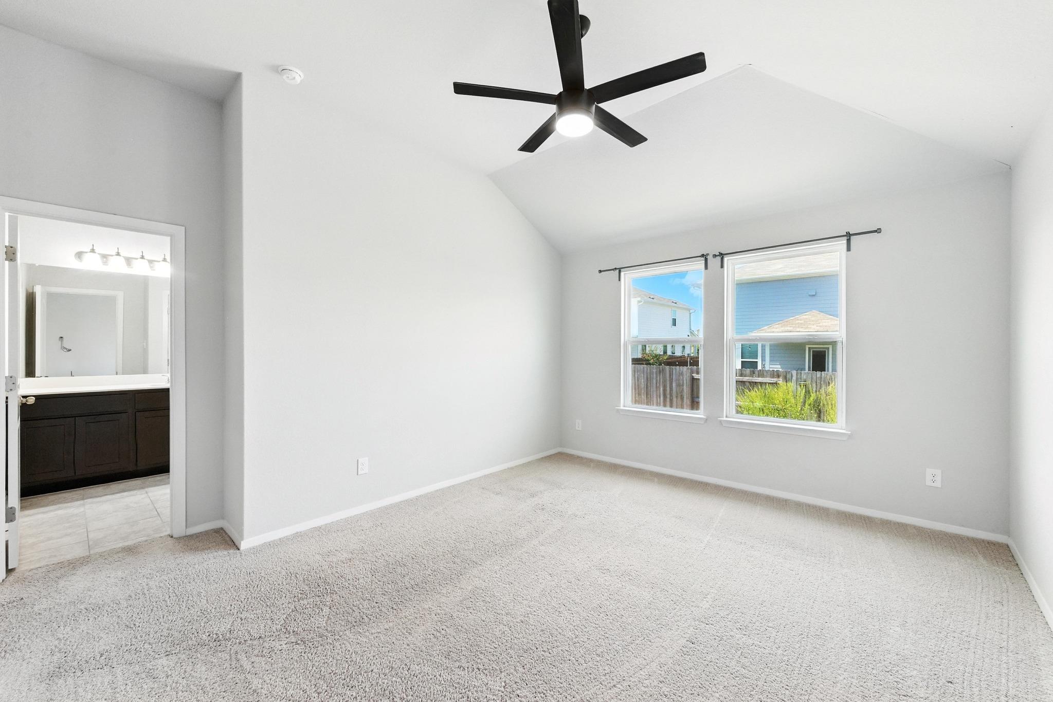 308 Black Opal Dr, Jarrell, TX 76537