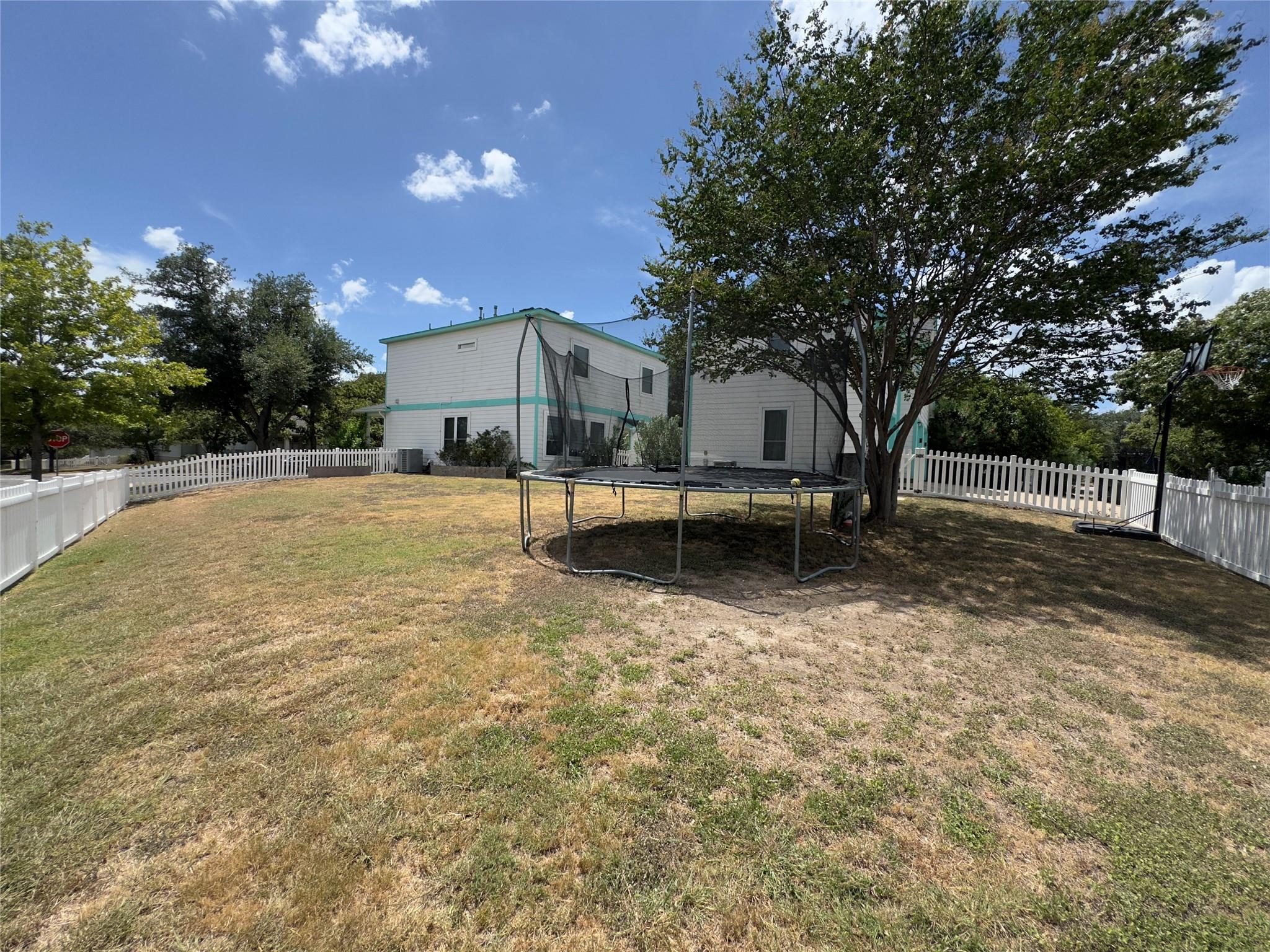 401 Witte Rd, Kyle, TX 78640