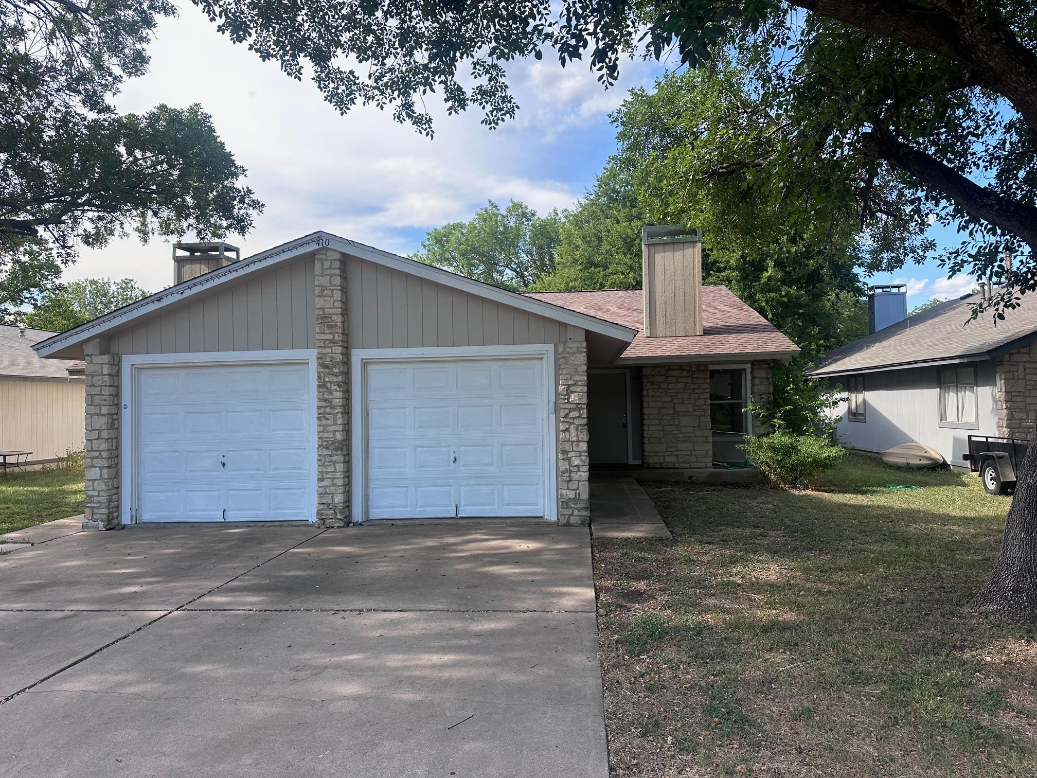 410 LINDEN St # B, Bastrop, TX 78602