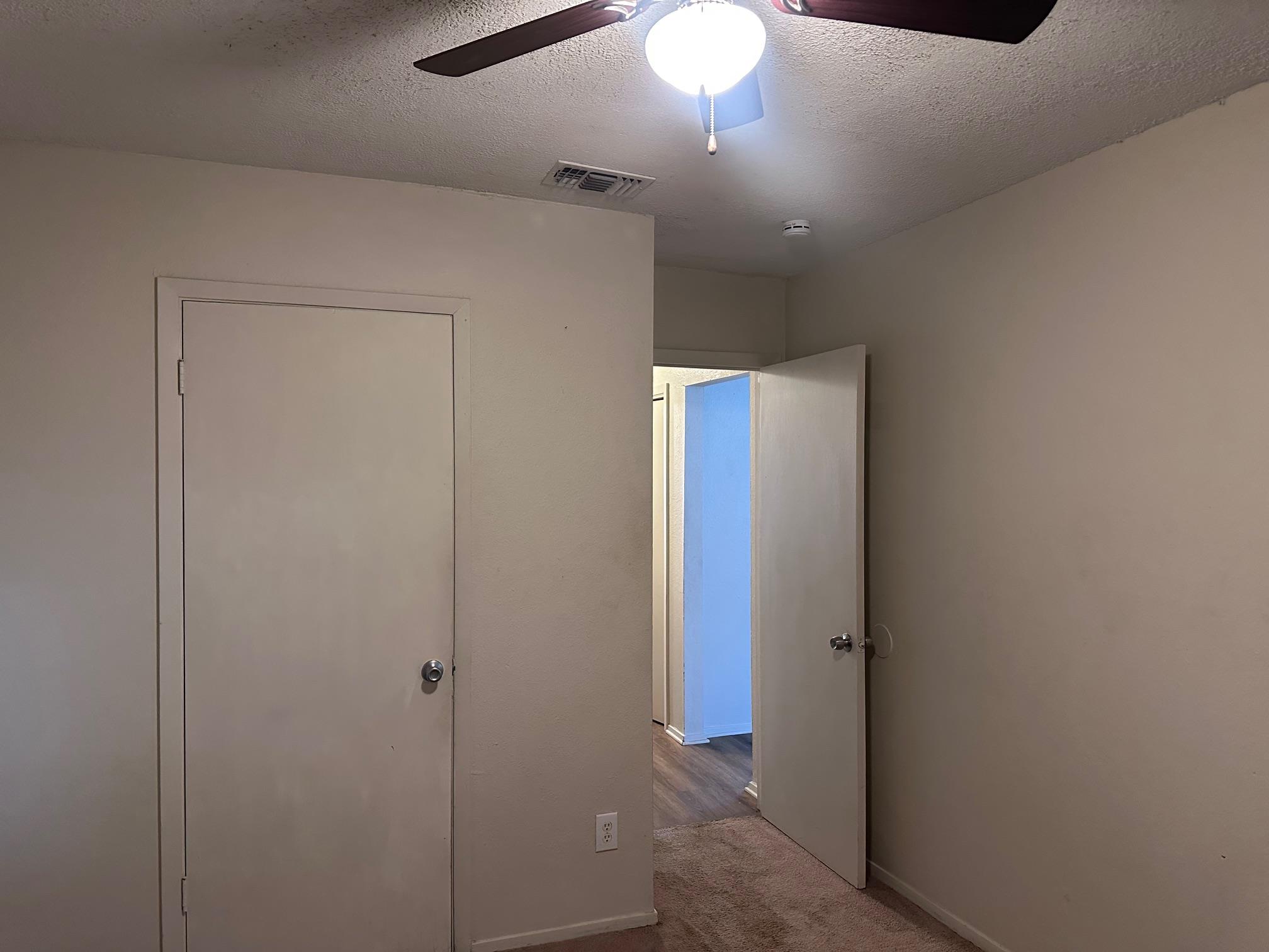 410 LINDEN St # B, Bastrop, TX 78602