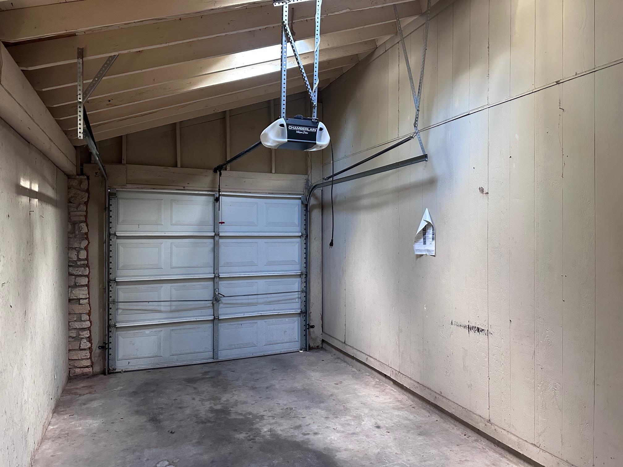 410 LINDEN St # B, Bastrop, TX 78602