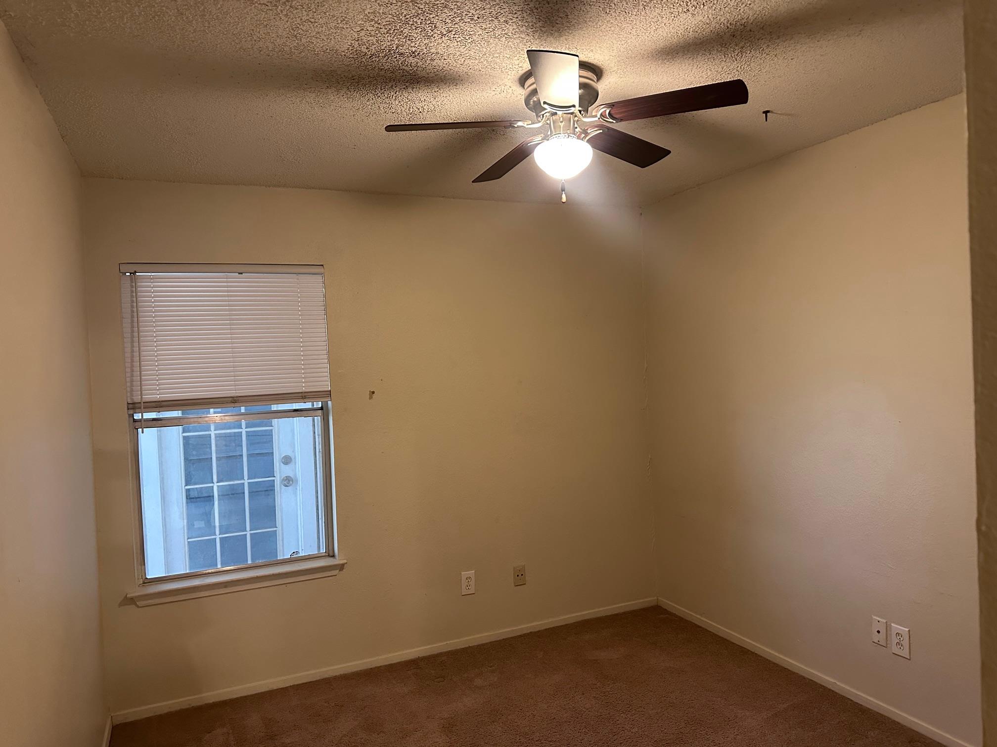 410 LINDEN St # B, Bastrop, TX 78602