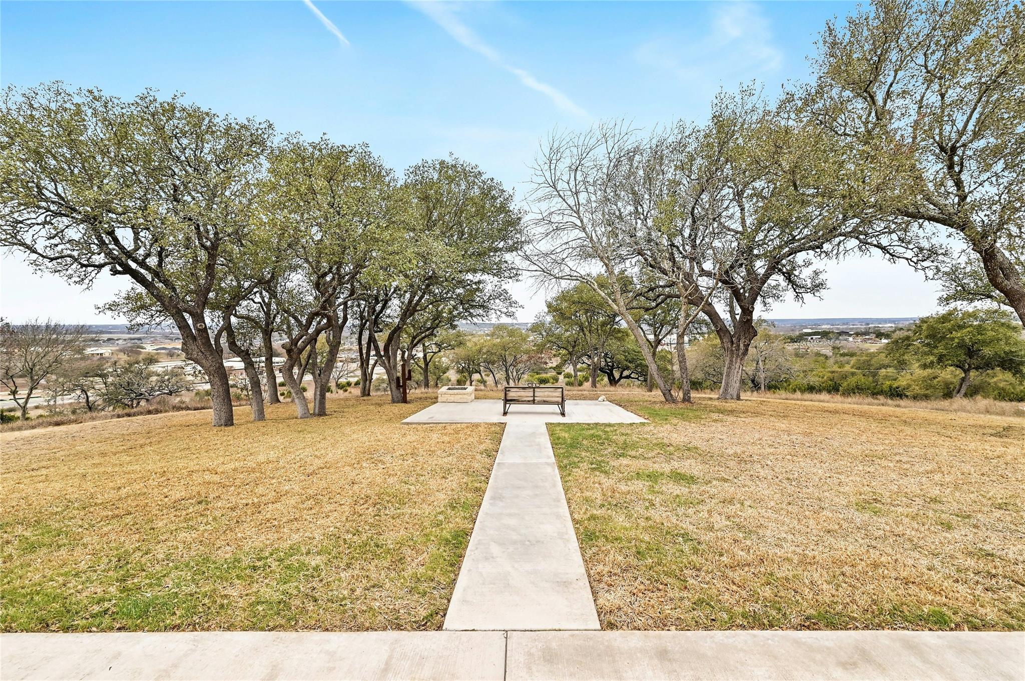 211 Summit Ridge Rd, Burnet, TX 78611