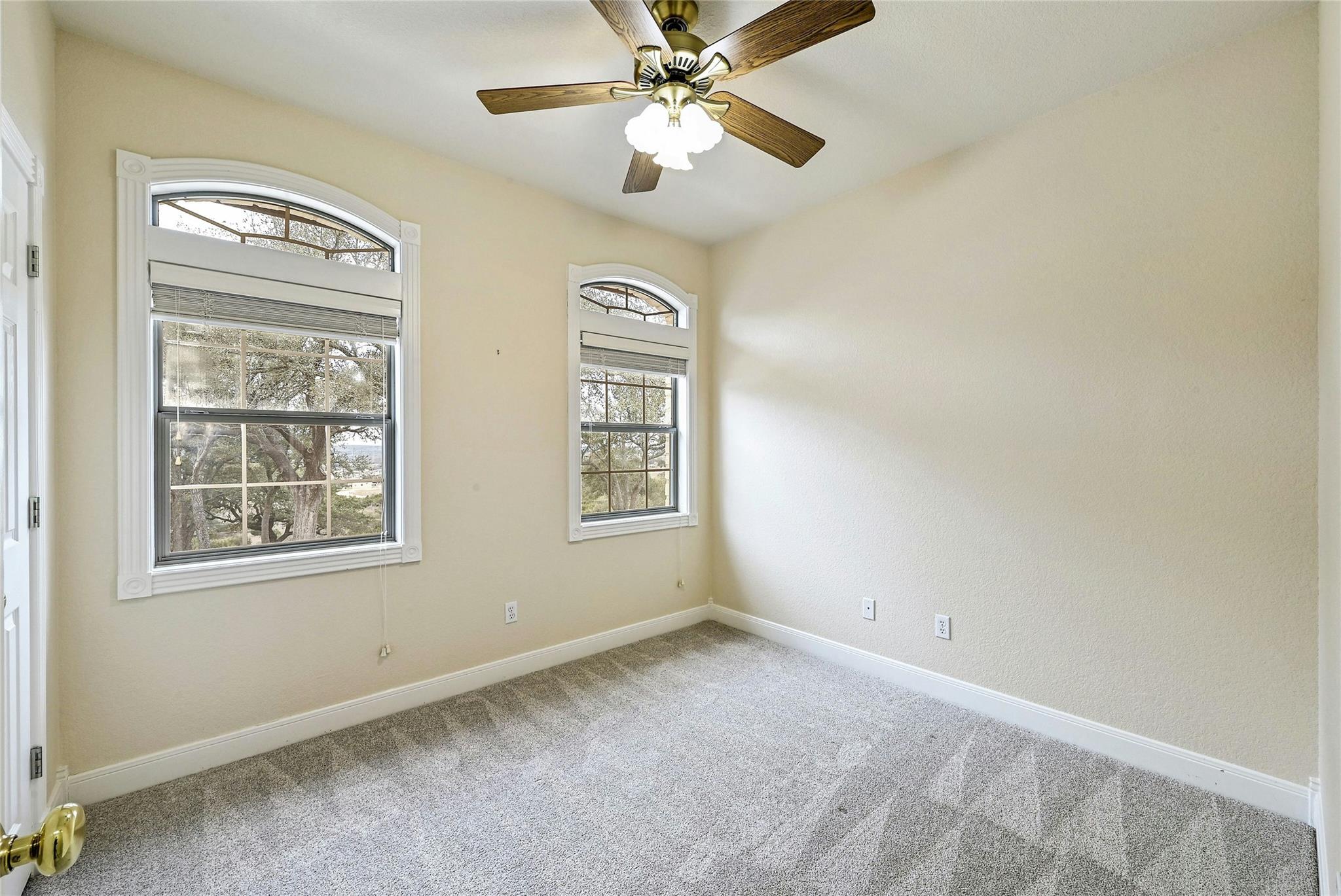 211 Summit Ridge Rd, Burnet, TX 78611