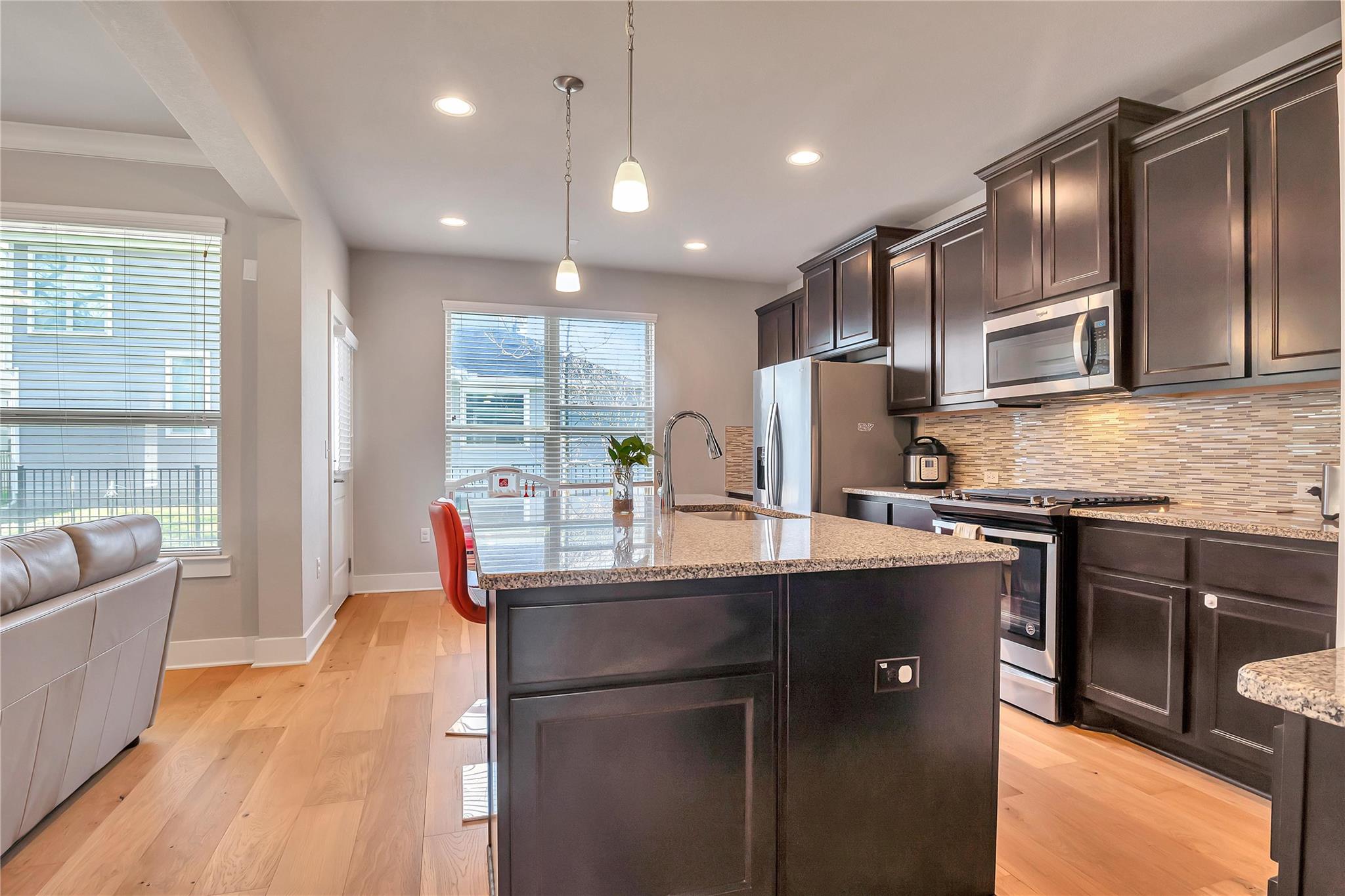 9302 McKnight Loop # 43, Austin, TX 78717