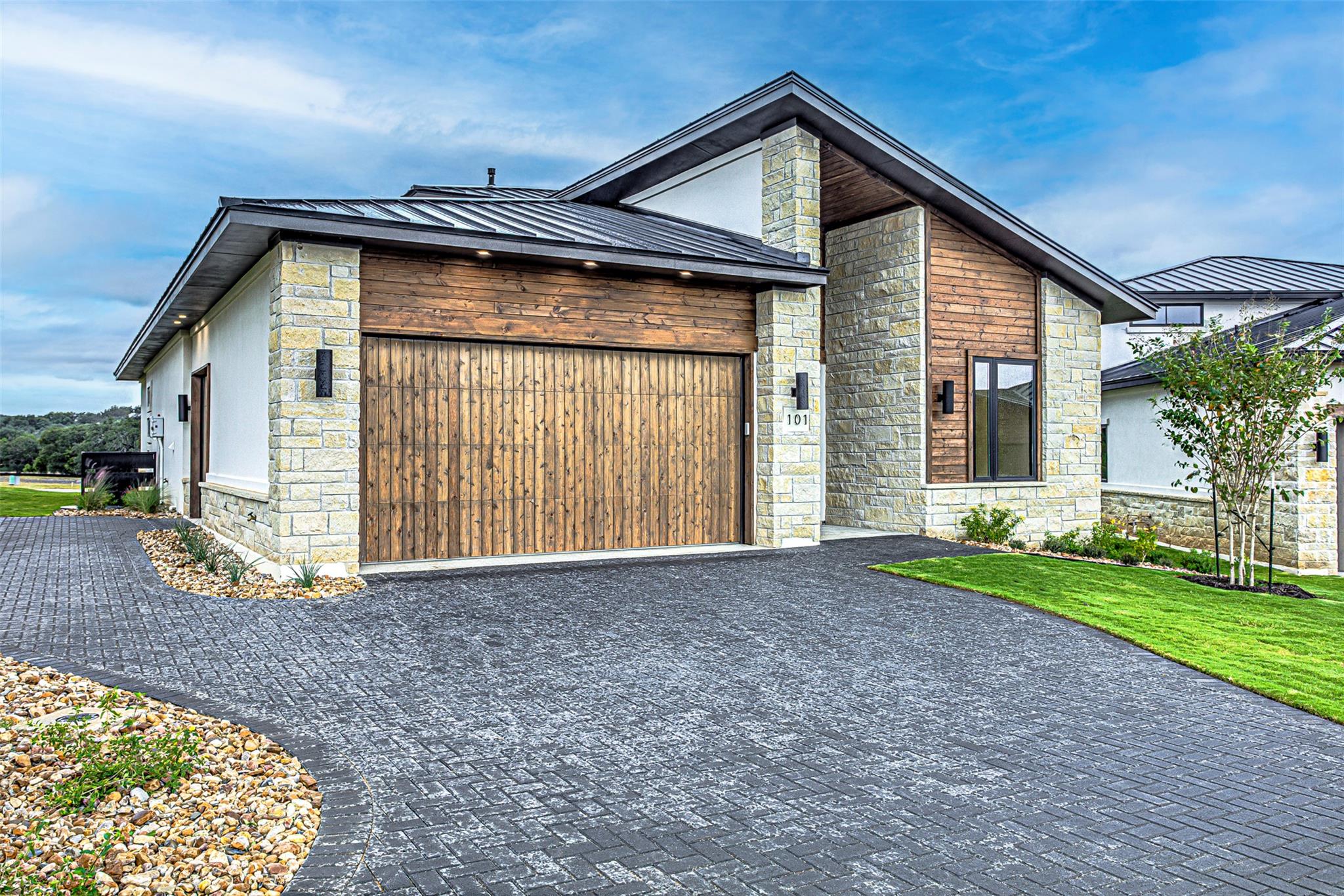 101 Manciano Dr, Horseshoe Bay, TX 78657