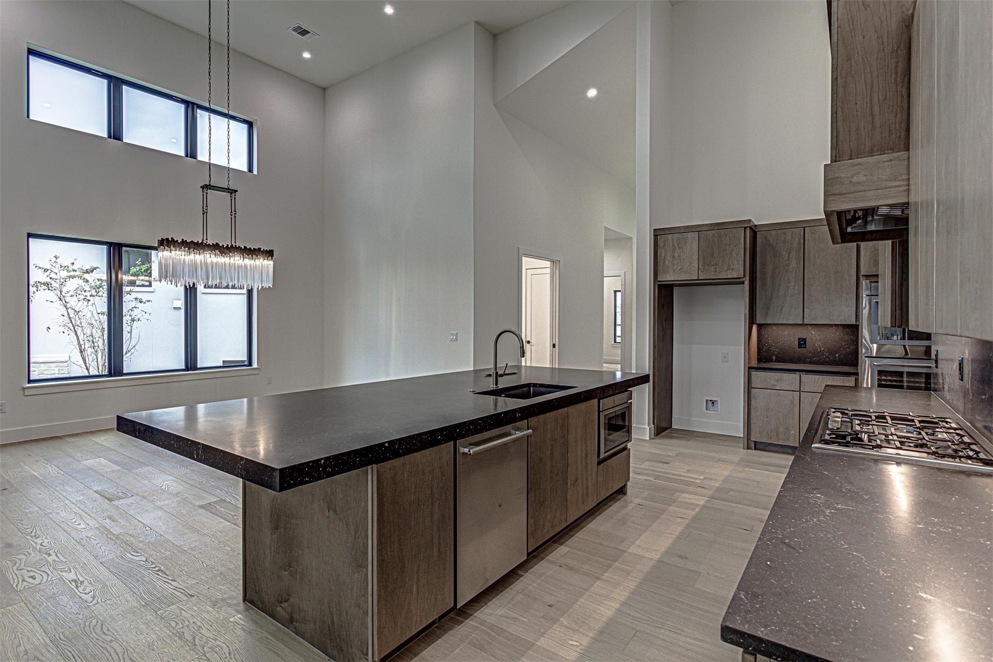 101 Manciano Dr, Horseshoe Bay, TX 78657