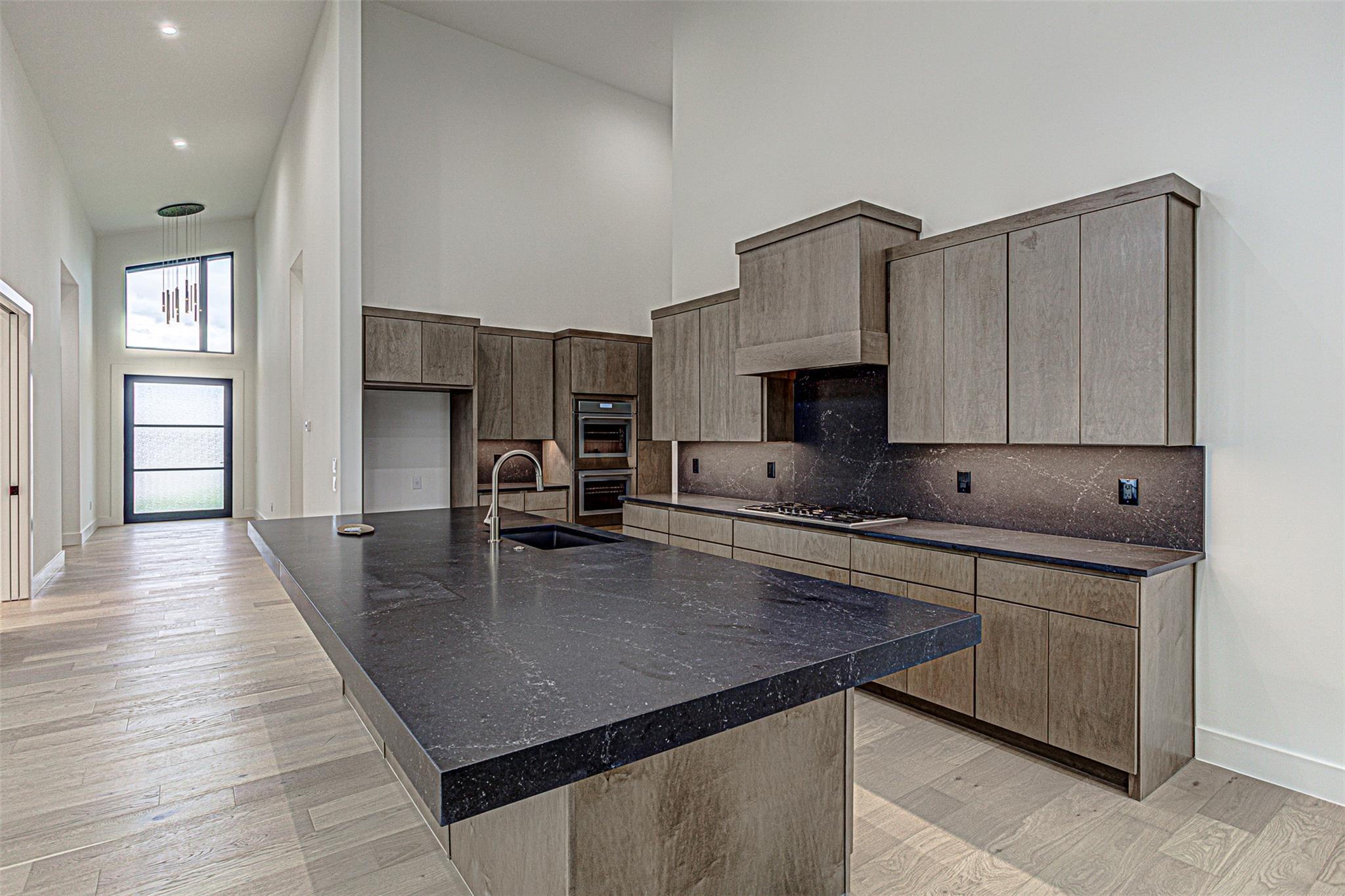 101 Manciano Dr, Horseshoe Bay, TX 78657