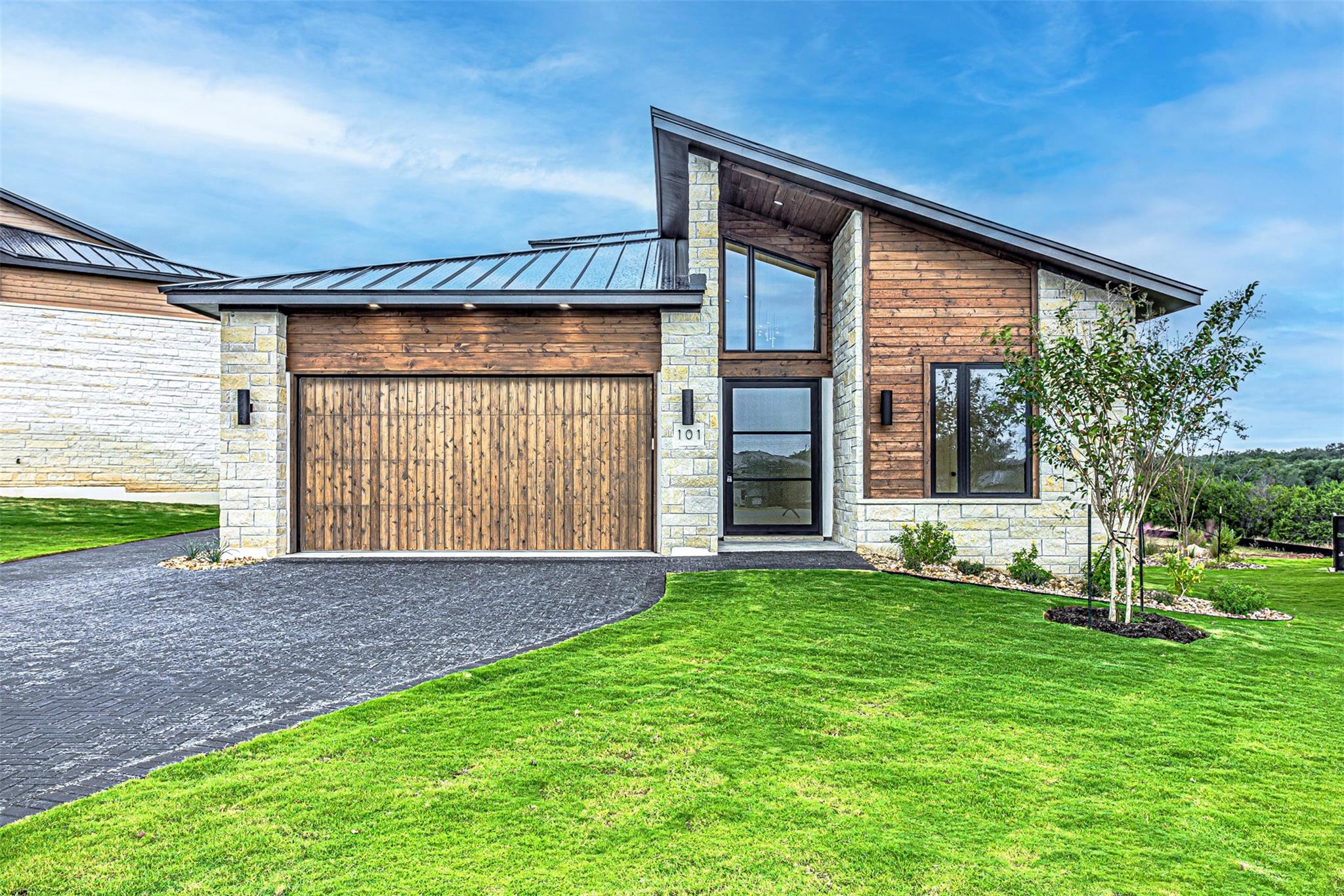 101 Manciano Dr, Horseshoe Bay, TX 78657