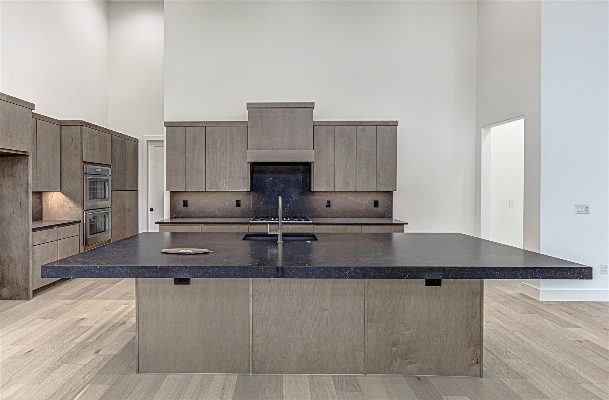 101 Manciano Dr, Horseshoe Bay, TX 78657