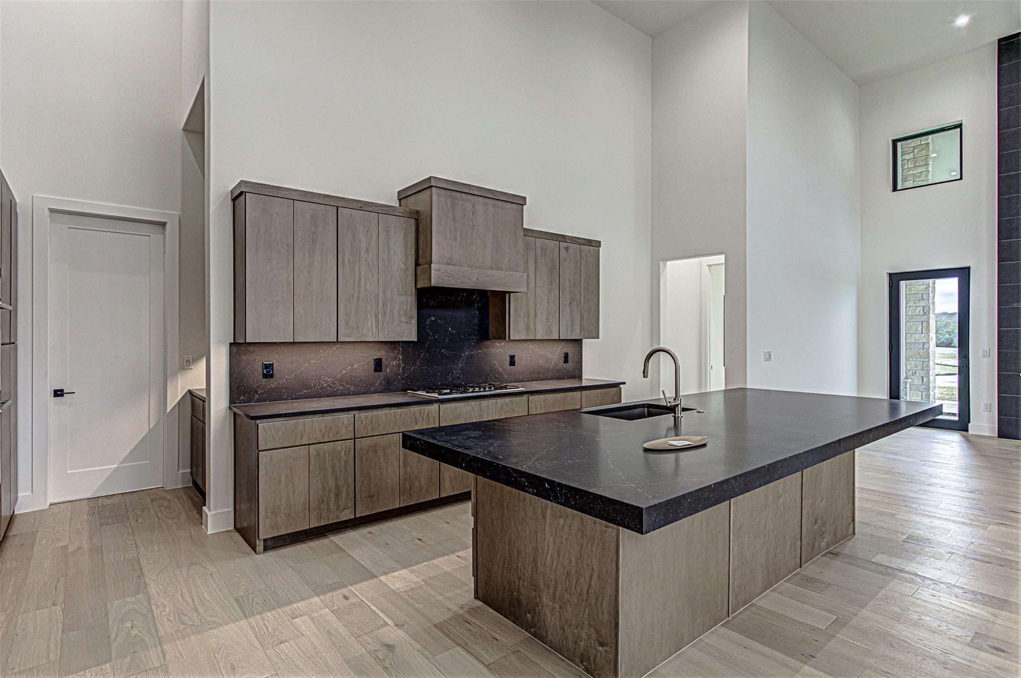 101 Manciano Dr, Horseshoe Bay, TX 78657