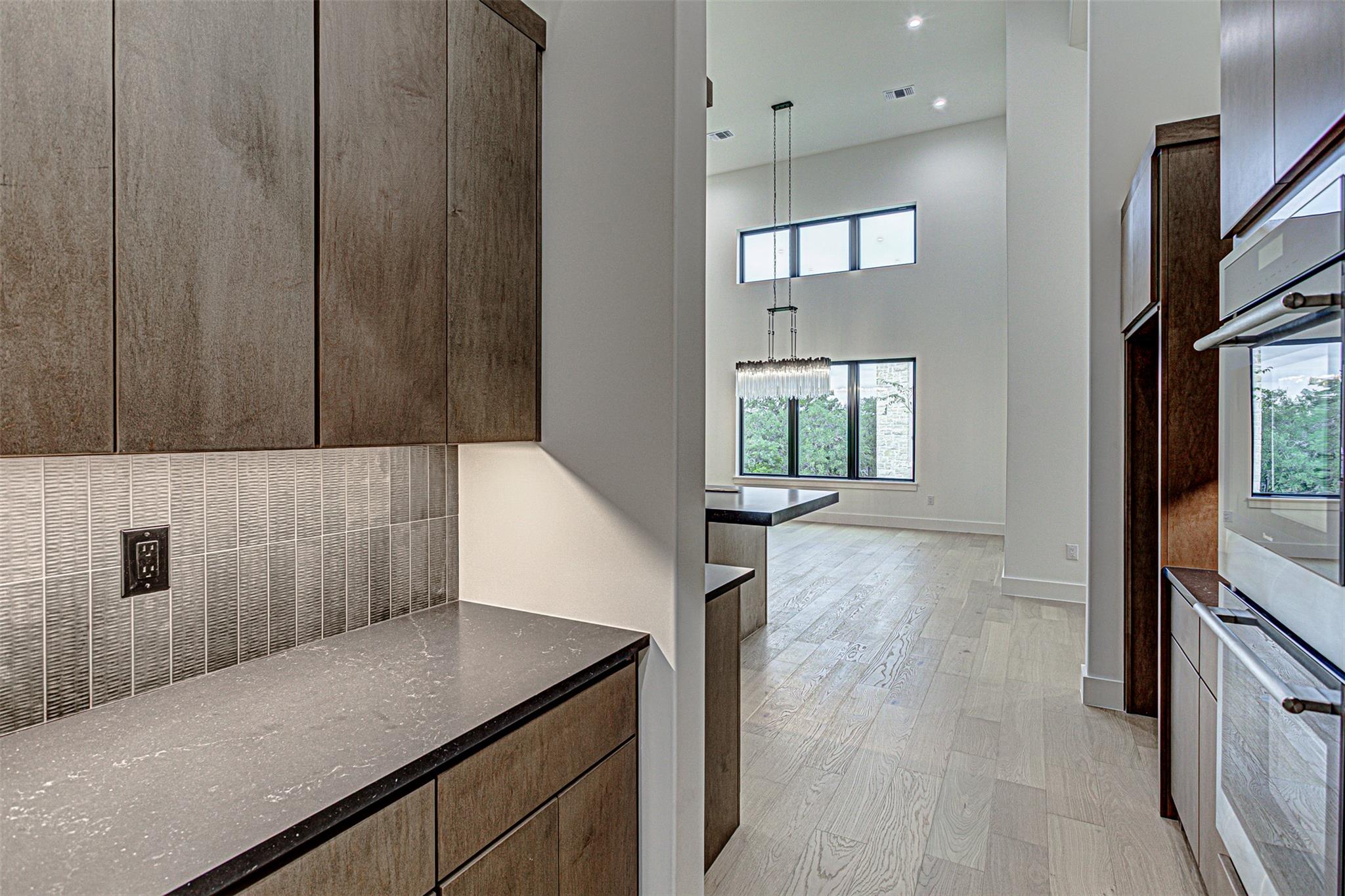 101 Manciano Dr, Horseshoe Bay, TX 78657