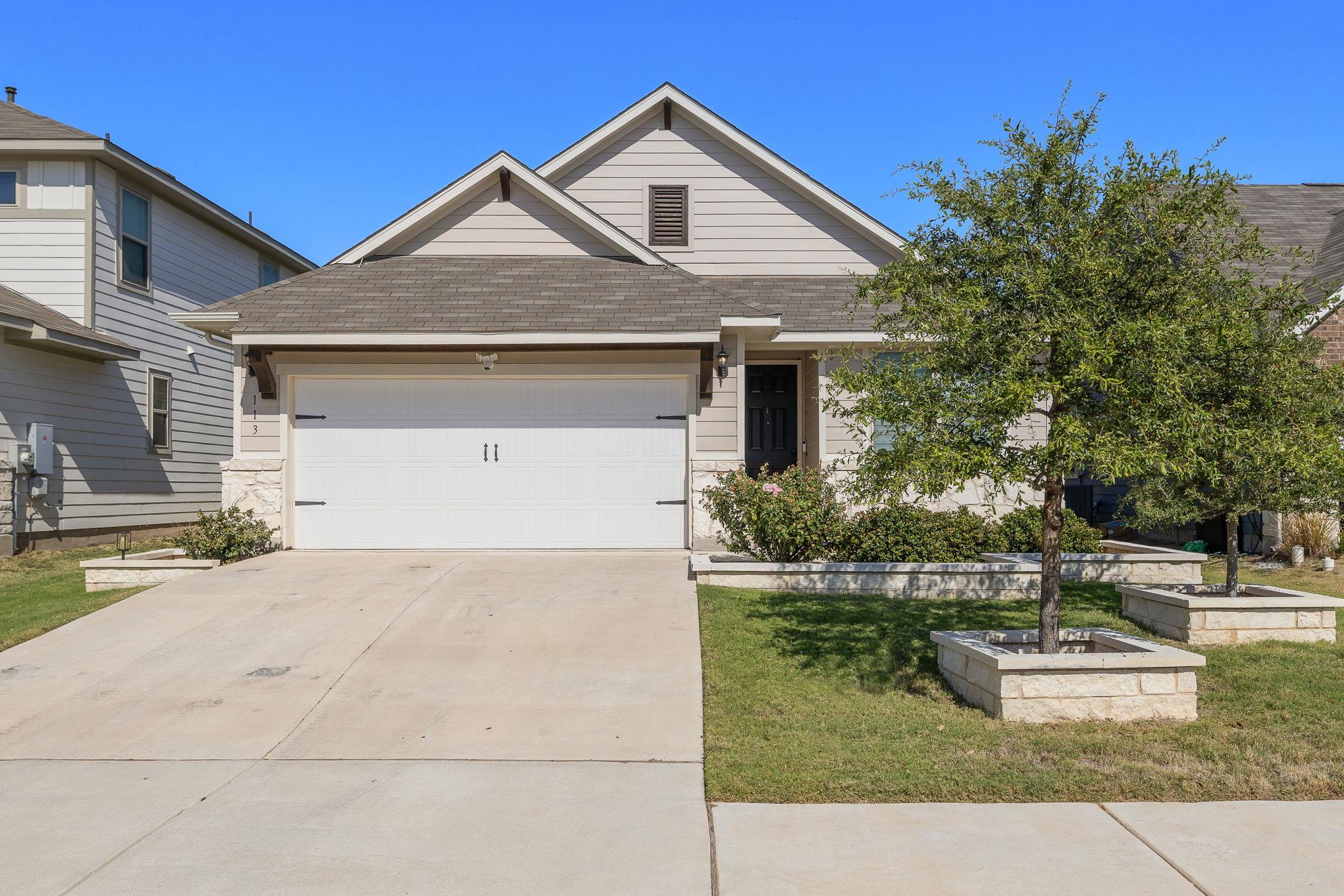 113 Lyrebird Ln, Hutto, TX 78634
