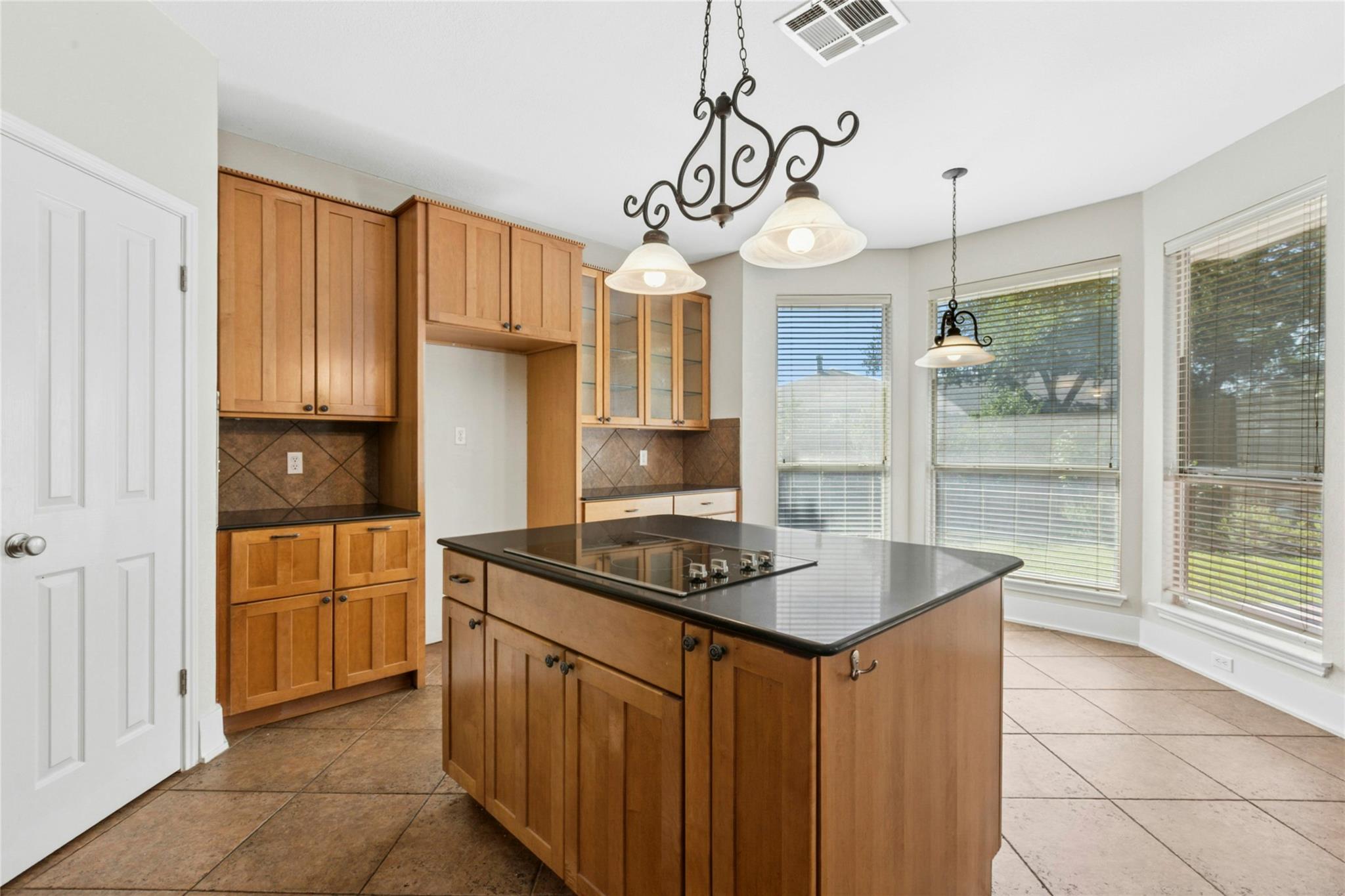 6805 Breezy Pass, Austin, TX 78749