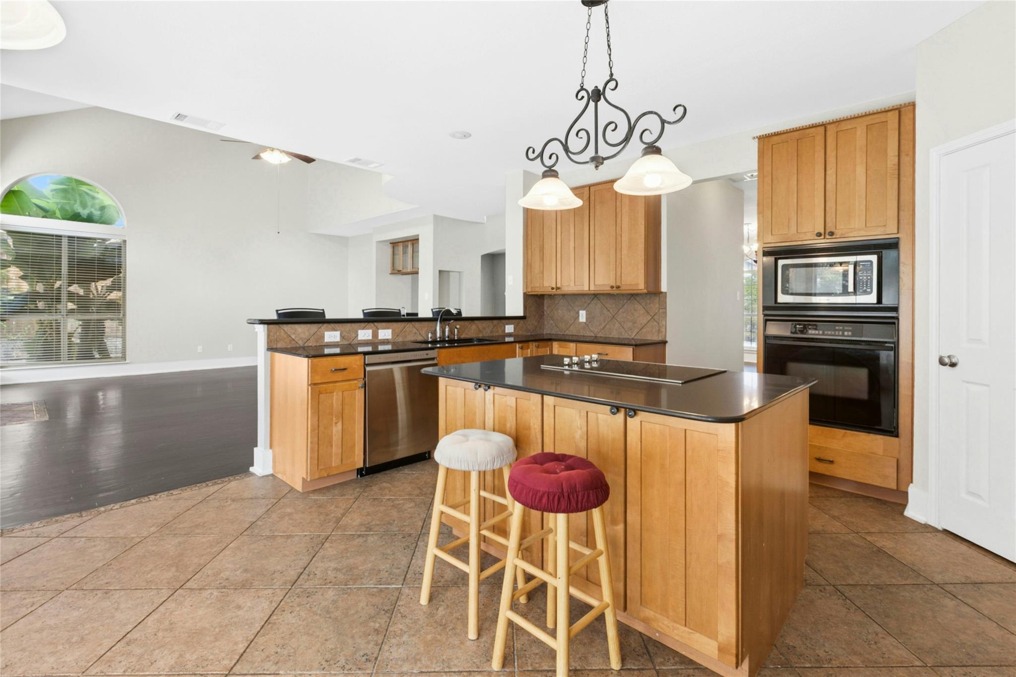 6805 Breezy Pass, Austin, TX 78749