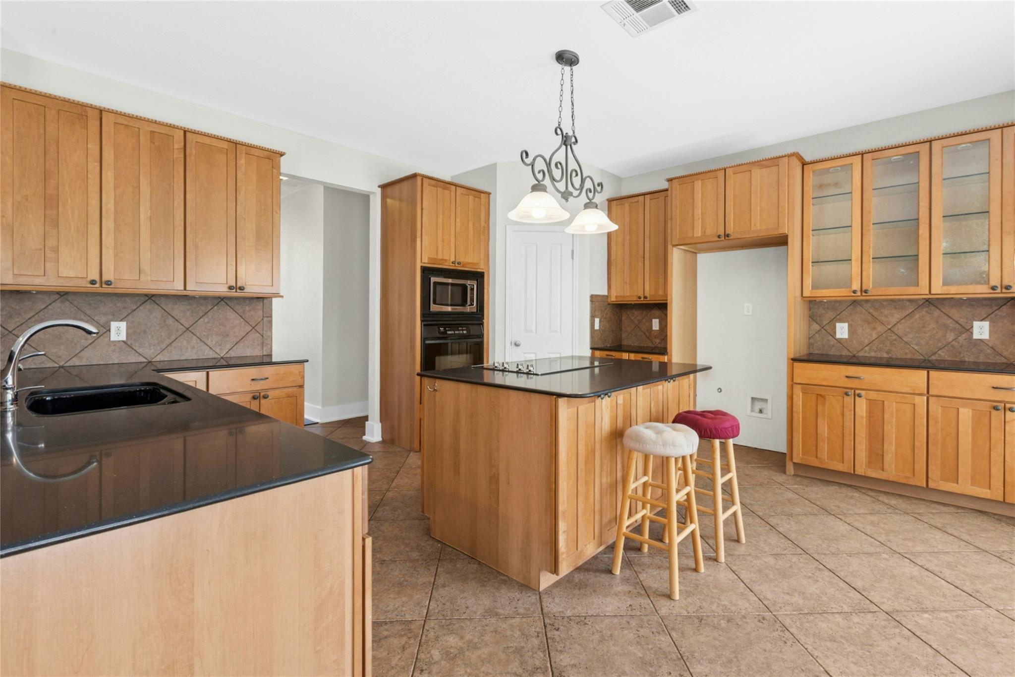 6805 Breezy Pass, Austin, TX 78749