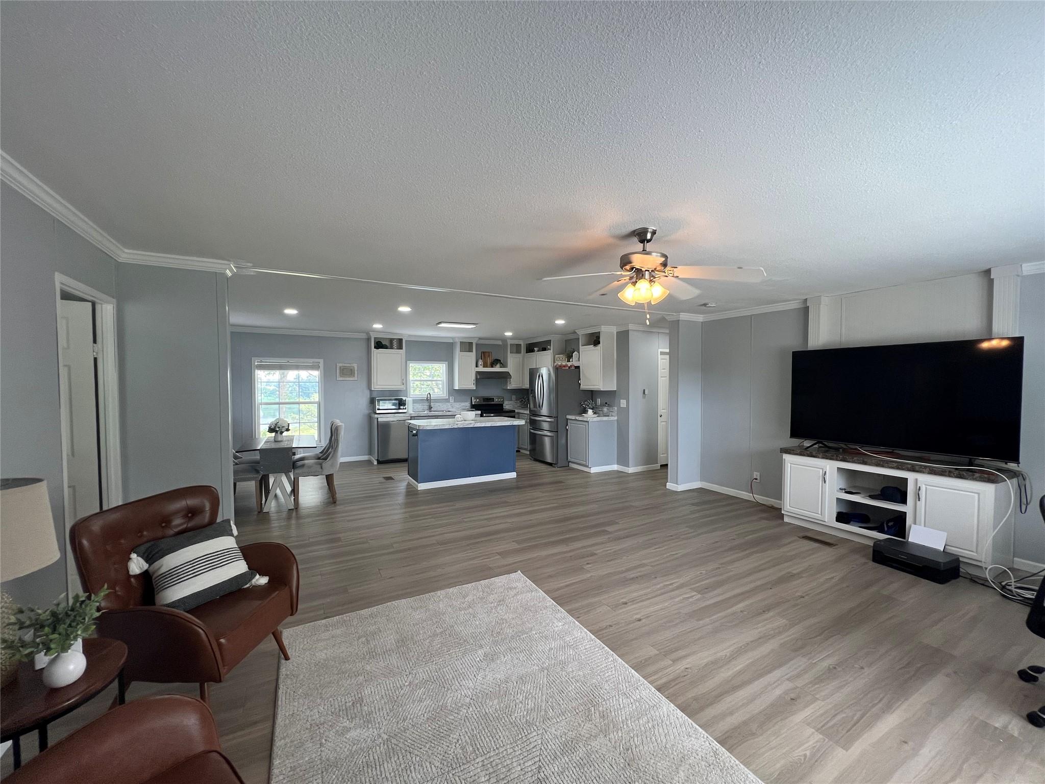 702 Paint Creek Rd, McDade, TX 78650