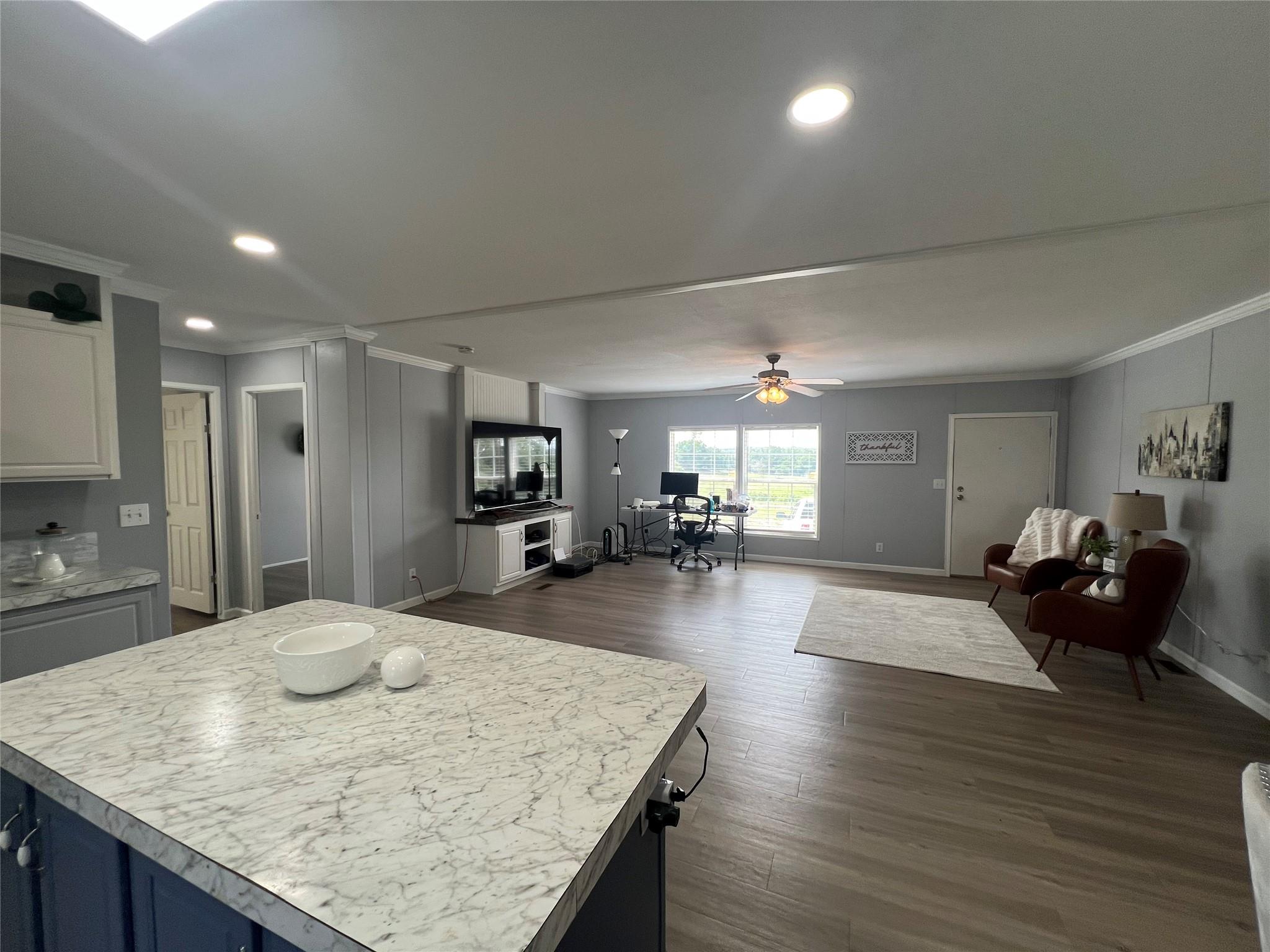 702 Paint Creek Rd, McDade, TX 78650